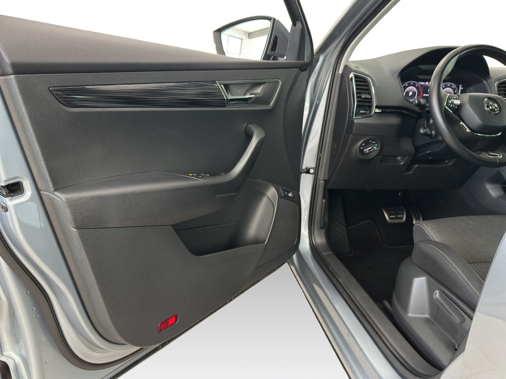 SKODA Karoq 2.0 TDI CR Style 4x4 DSG-image-19