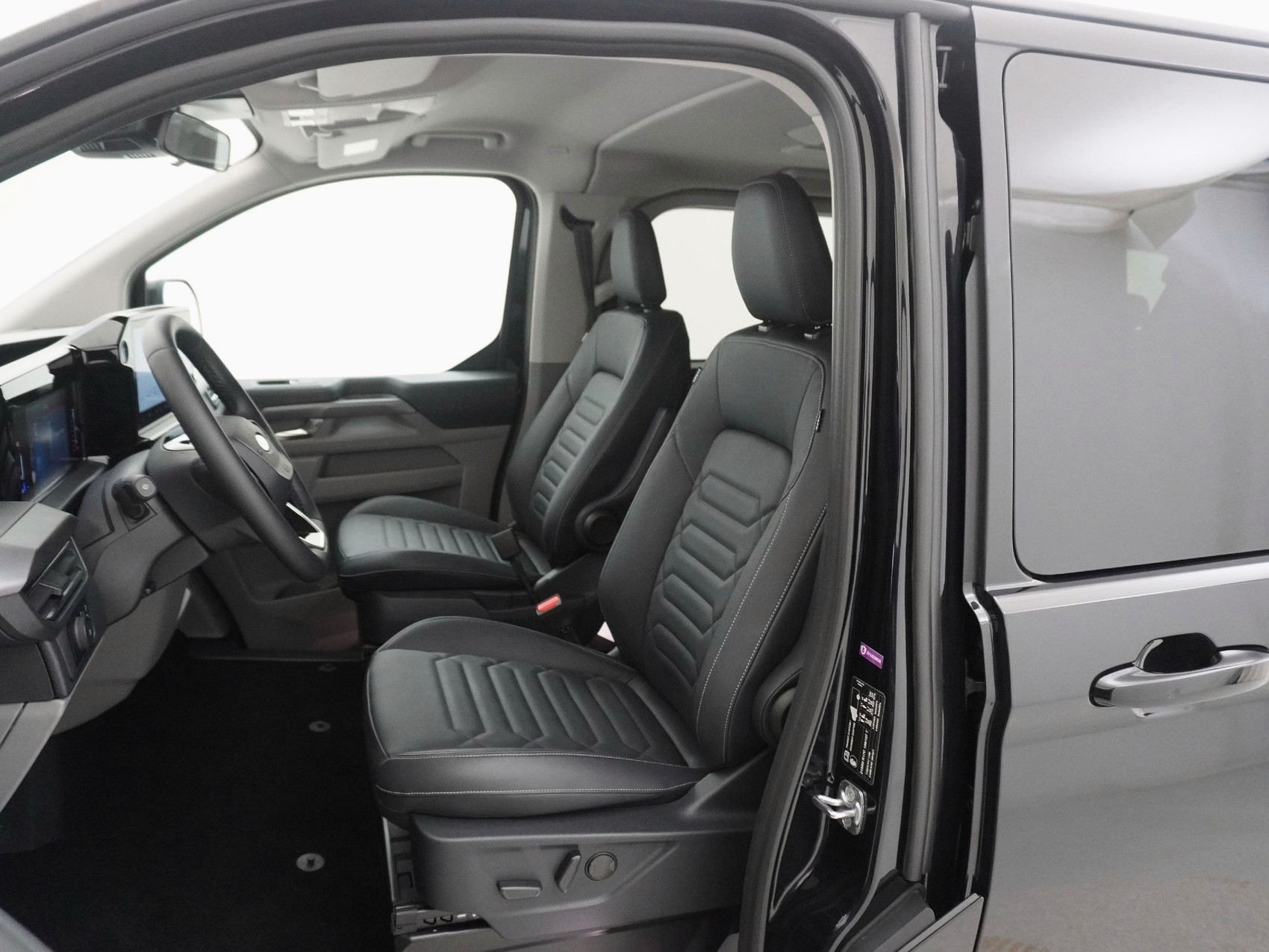 FORD Tourneo Custom 320 L1 2.0 TDCI 4x4 Titanium-image-11