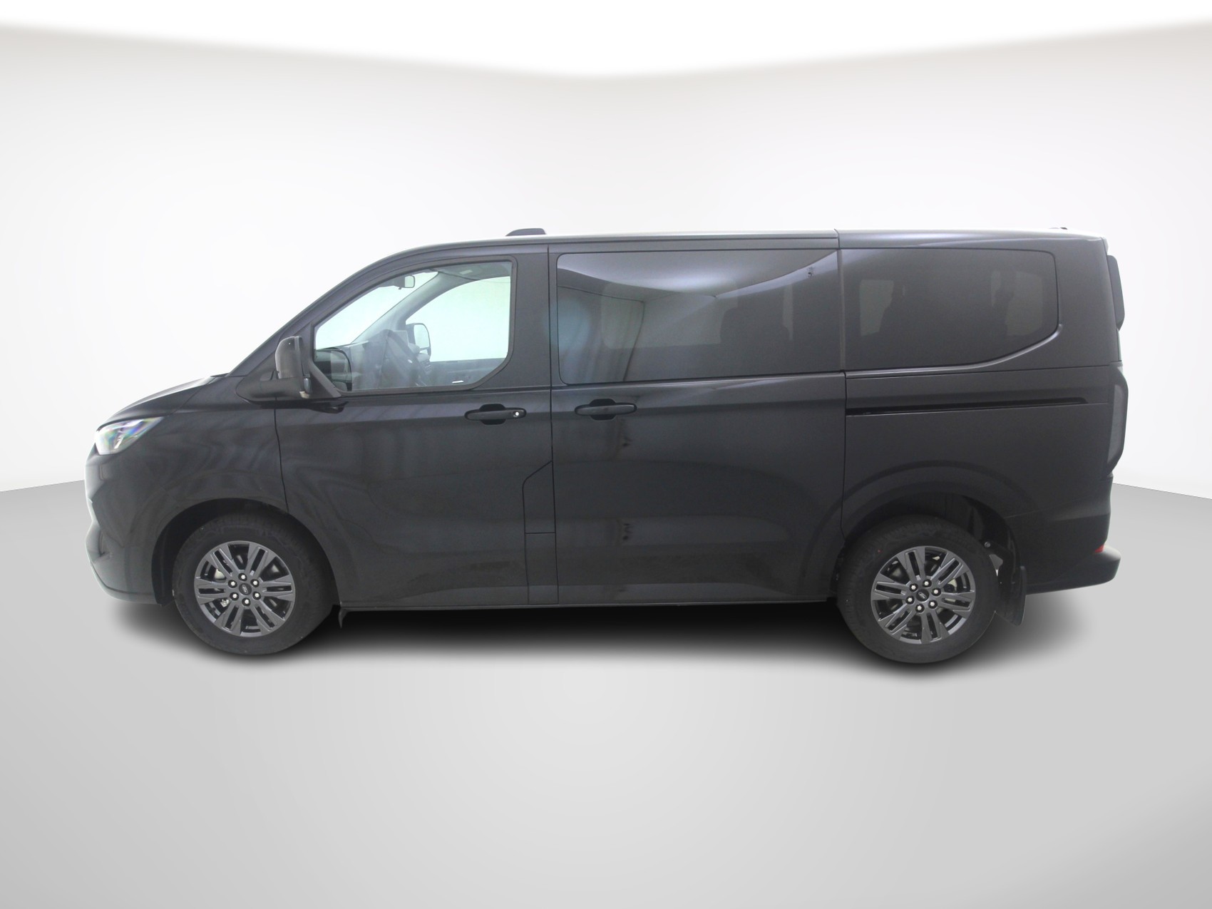 FORD Tourneo Custom 320 L1 2.0 TDCI 4x4 Titanium-image-1