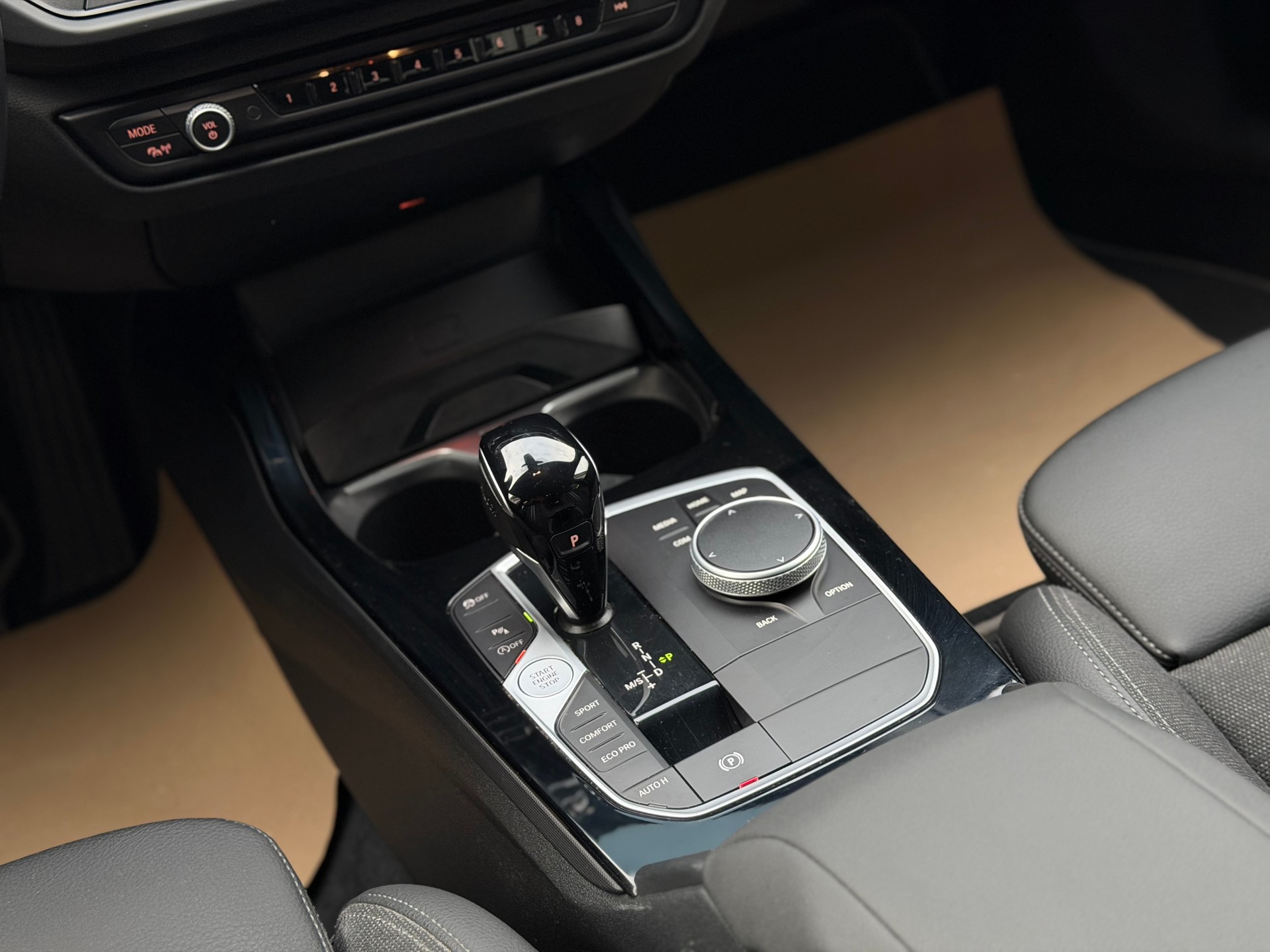 BMW 116d Steptronic Sport Line-image-18