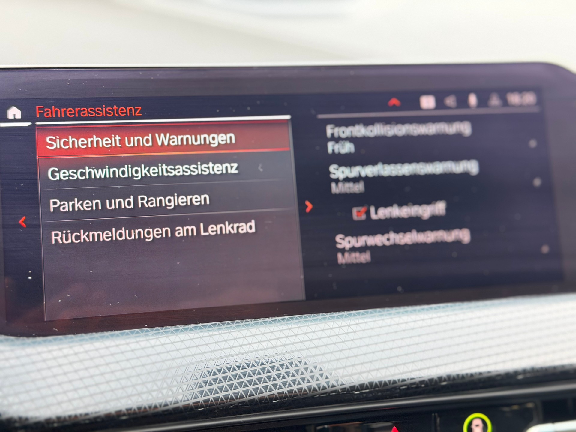BMW 116d Steptronic Sport Line-image-21