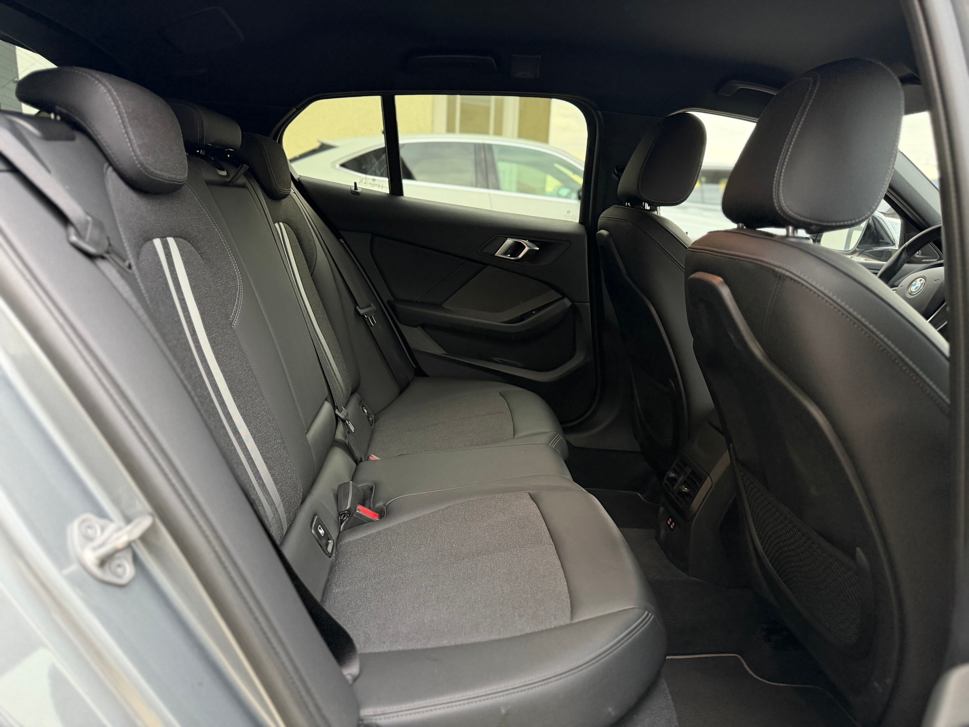 BMW 116d Steptronic Sport Line-image-12