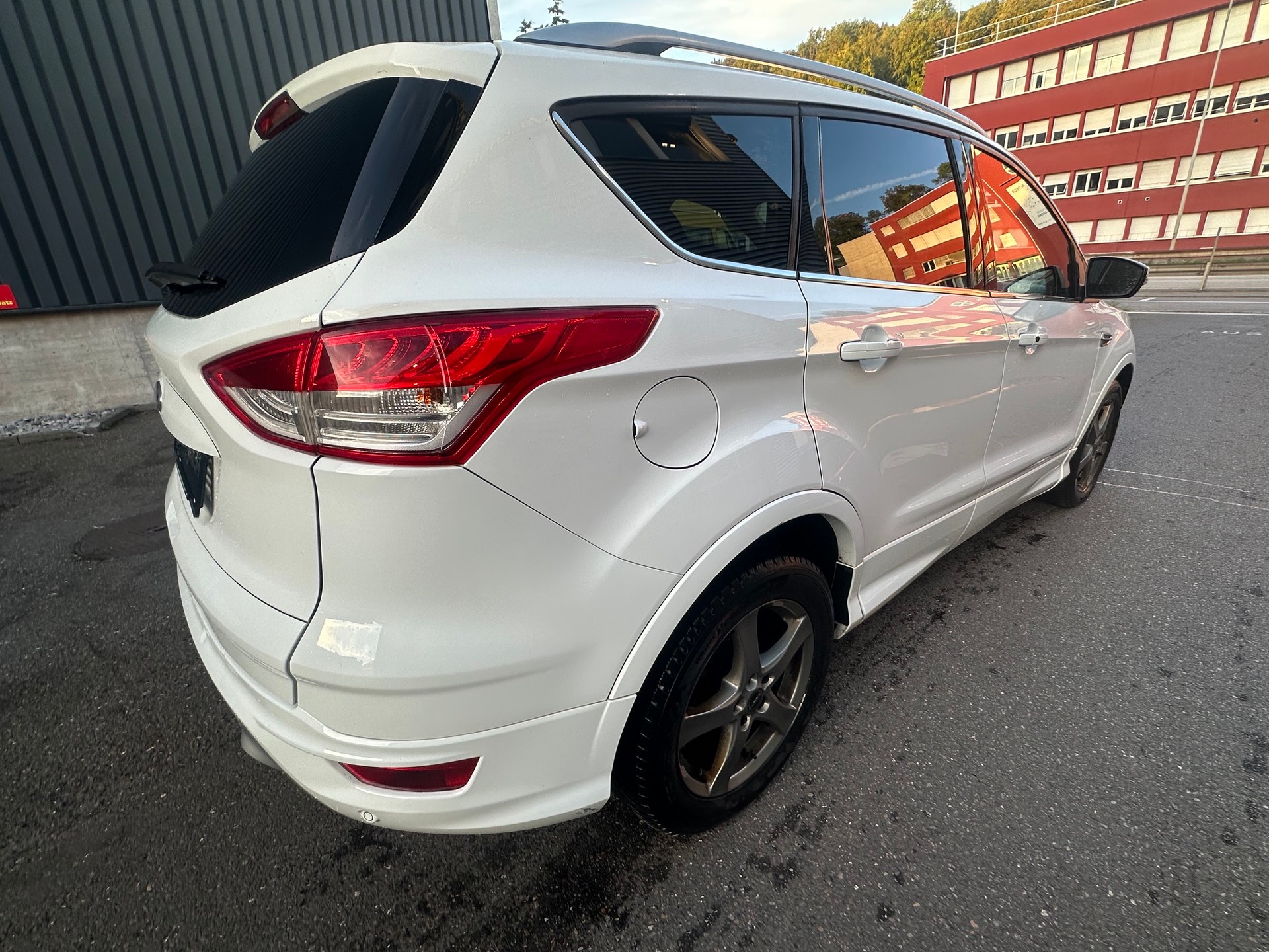 FORD Kuga 2.0 TDCi Titanium S 4WD PowerShift-image-7