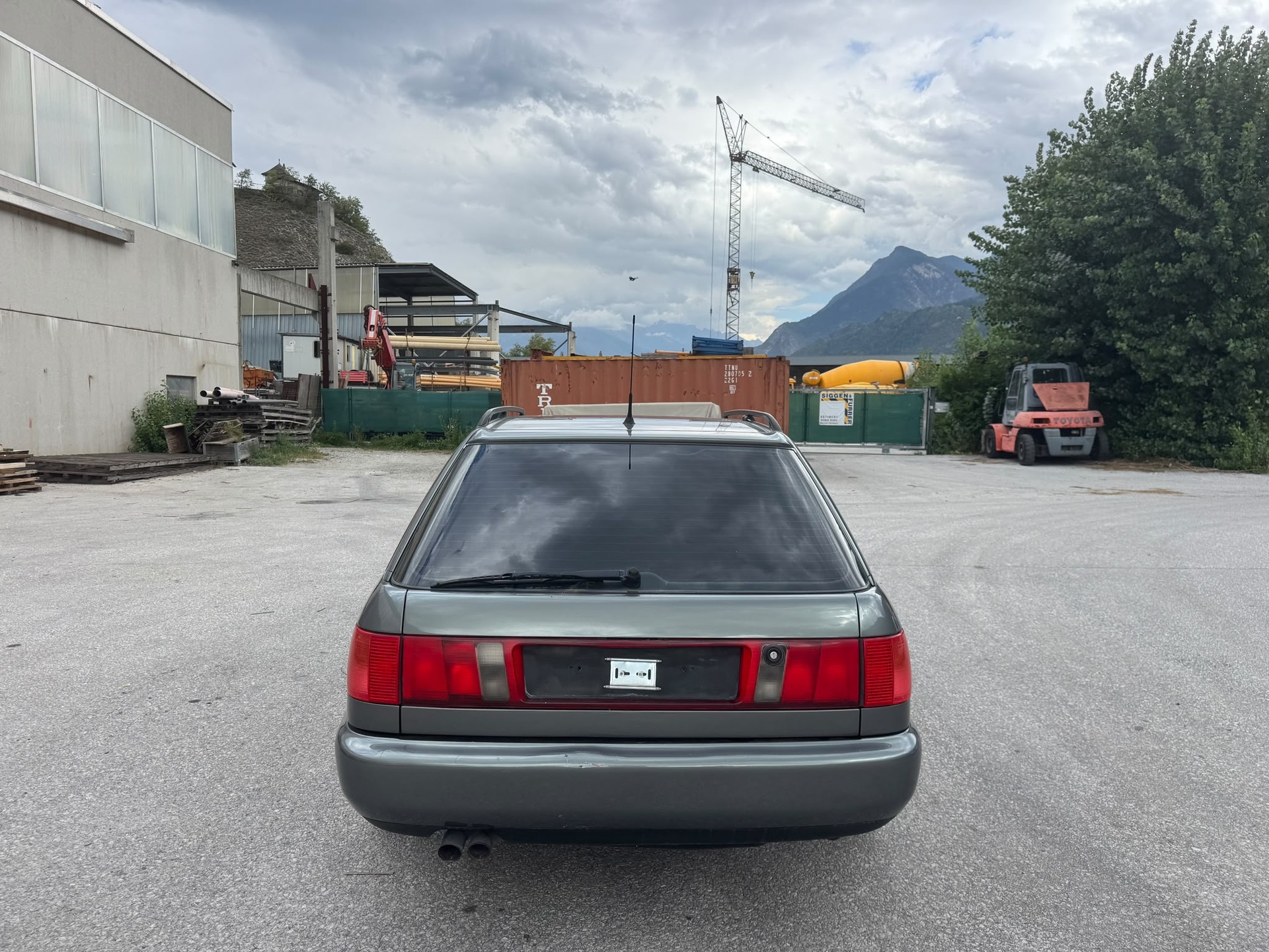 AUDI S6 Avant quattro 4.2-image-7
