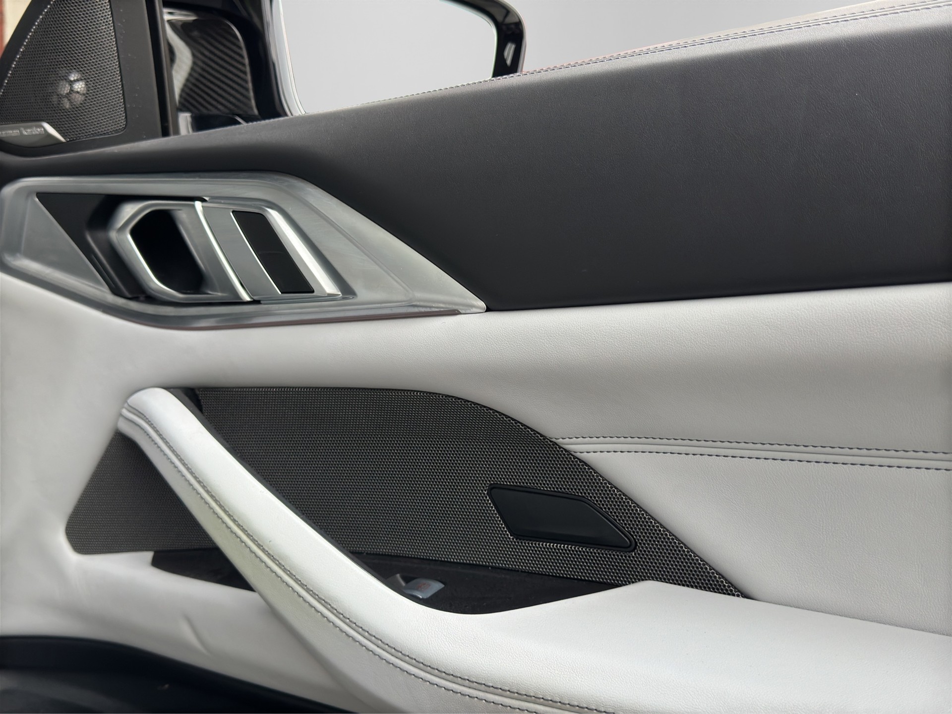 BMW 4er Reihe G83 Cabrio M4 Competition xDrive-image-19