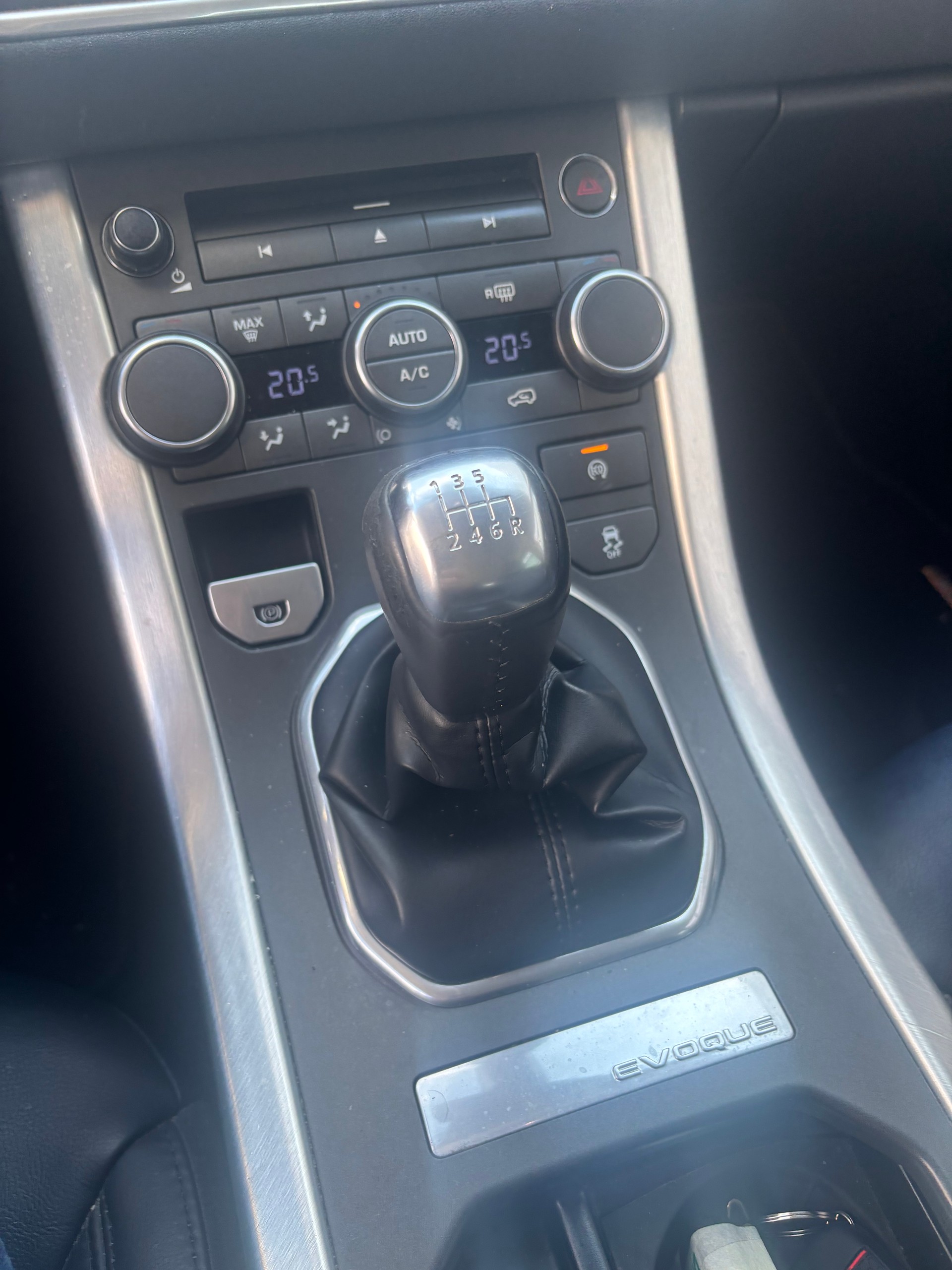 LAND ROVER Range Rover Evoque 2.2eD4 Prestige 2WD-image-8