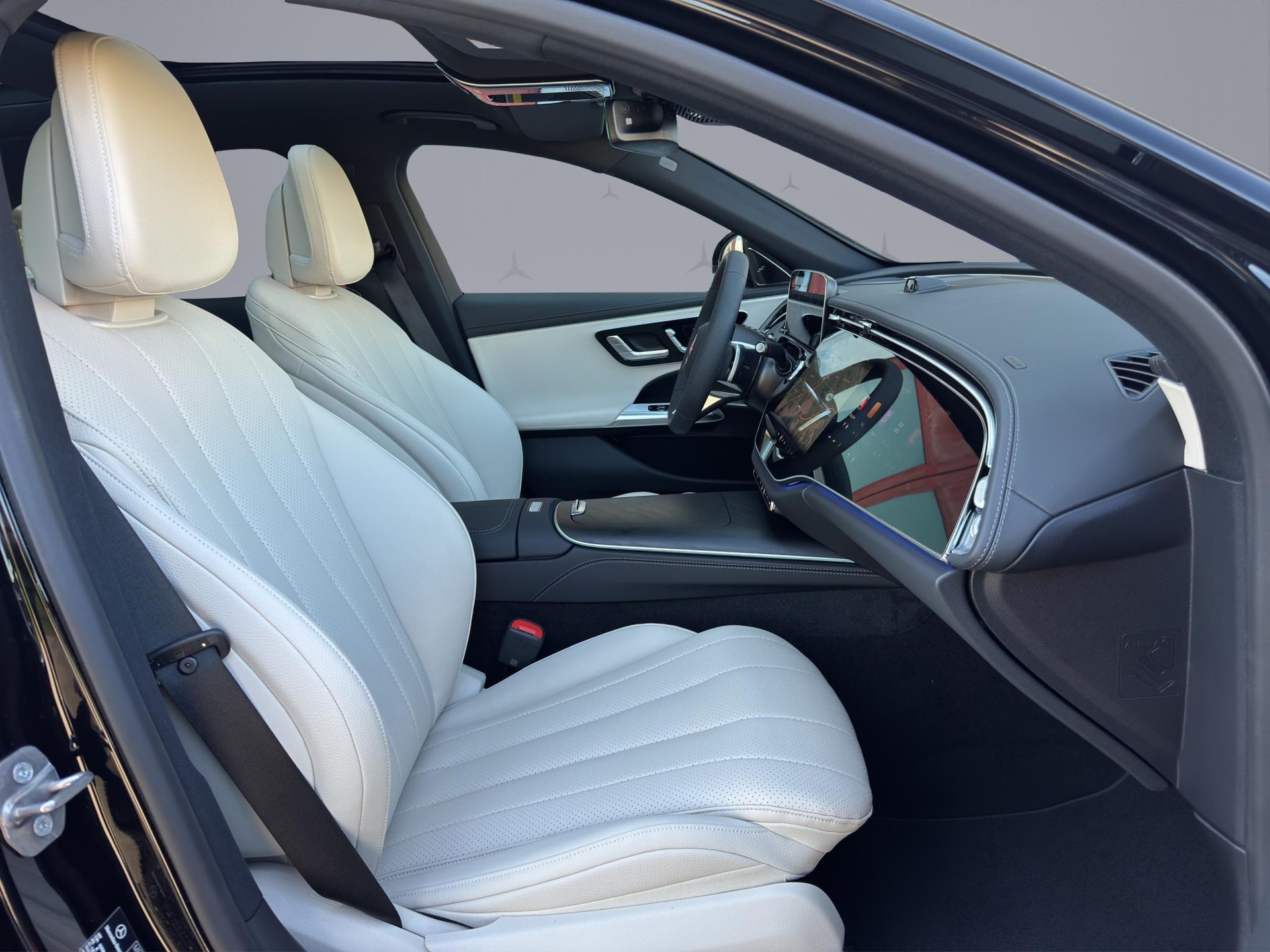 MERCEDES-BENZ E-Klasse W214 E 220 d AMG Line 4matic-image-16