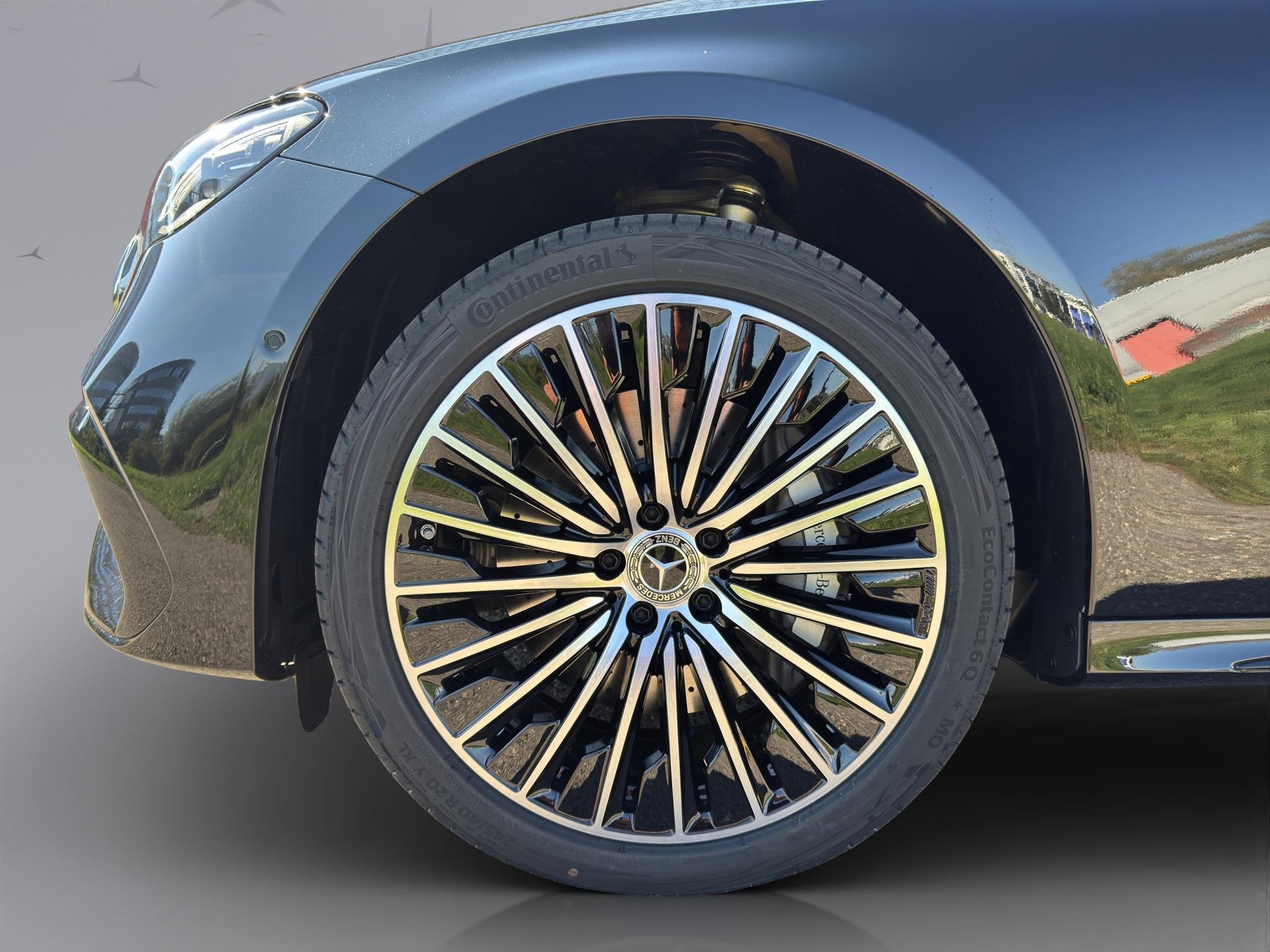 MERCEDES-BENZ E-Klasse W214 E 220 d AMG Line 4matic-image-2