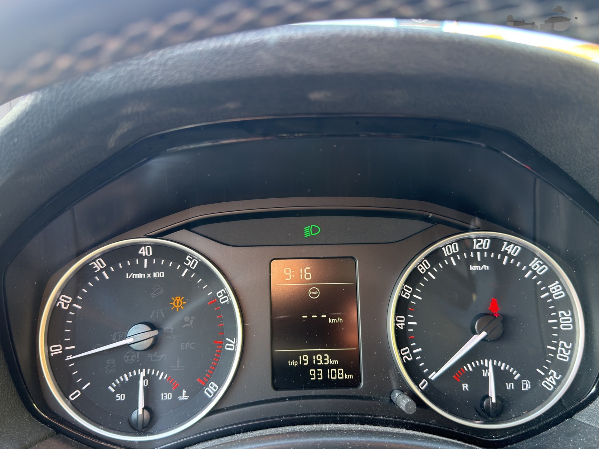 SKODA Octavia 1.8 TSI Ambition-image-6