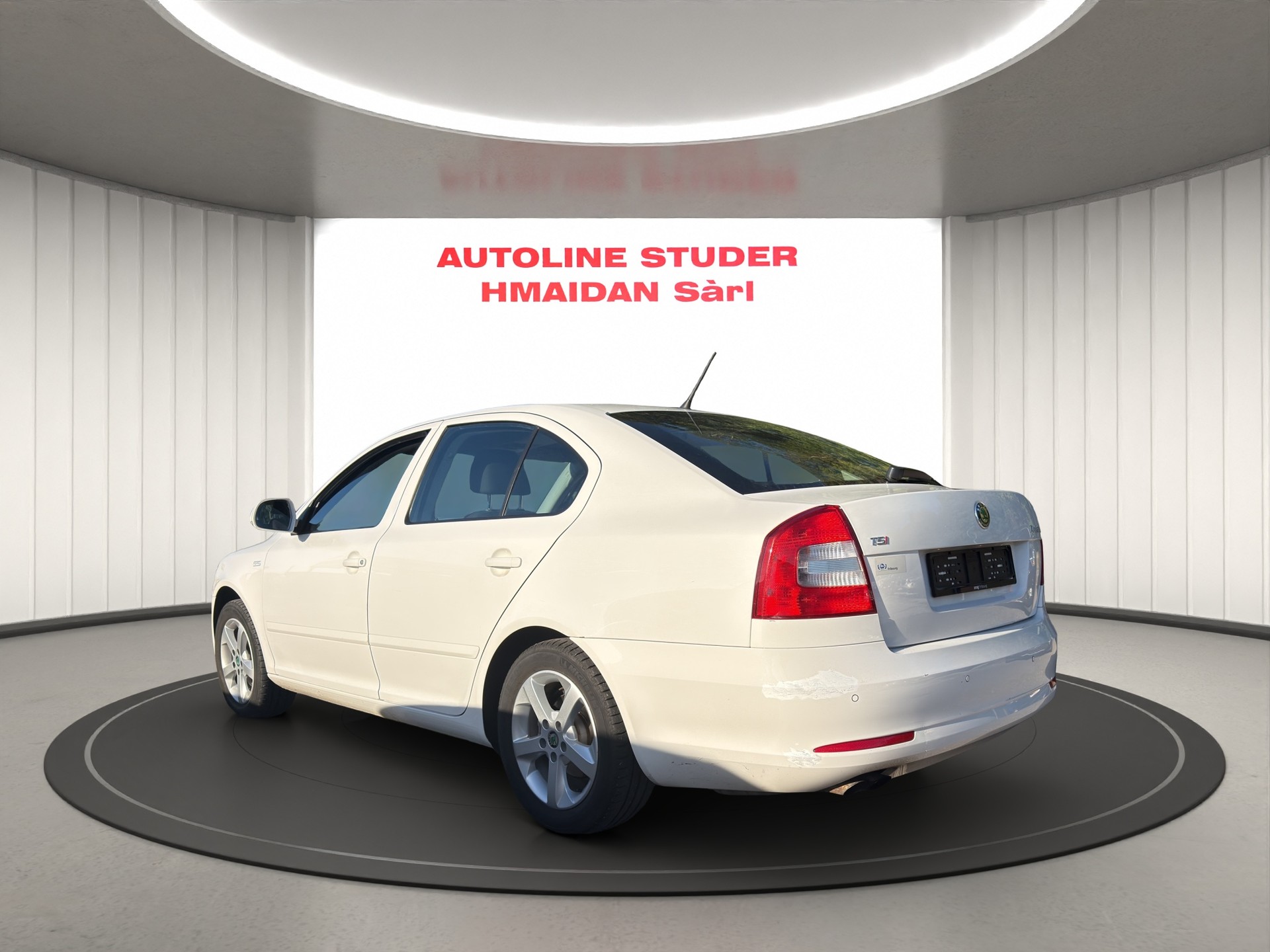 SKODA Octavia 1.8 TSI Ambition-image-1