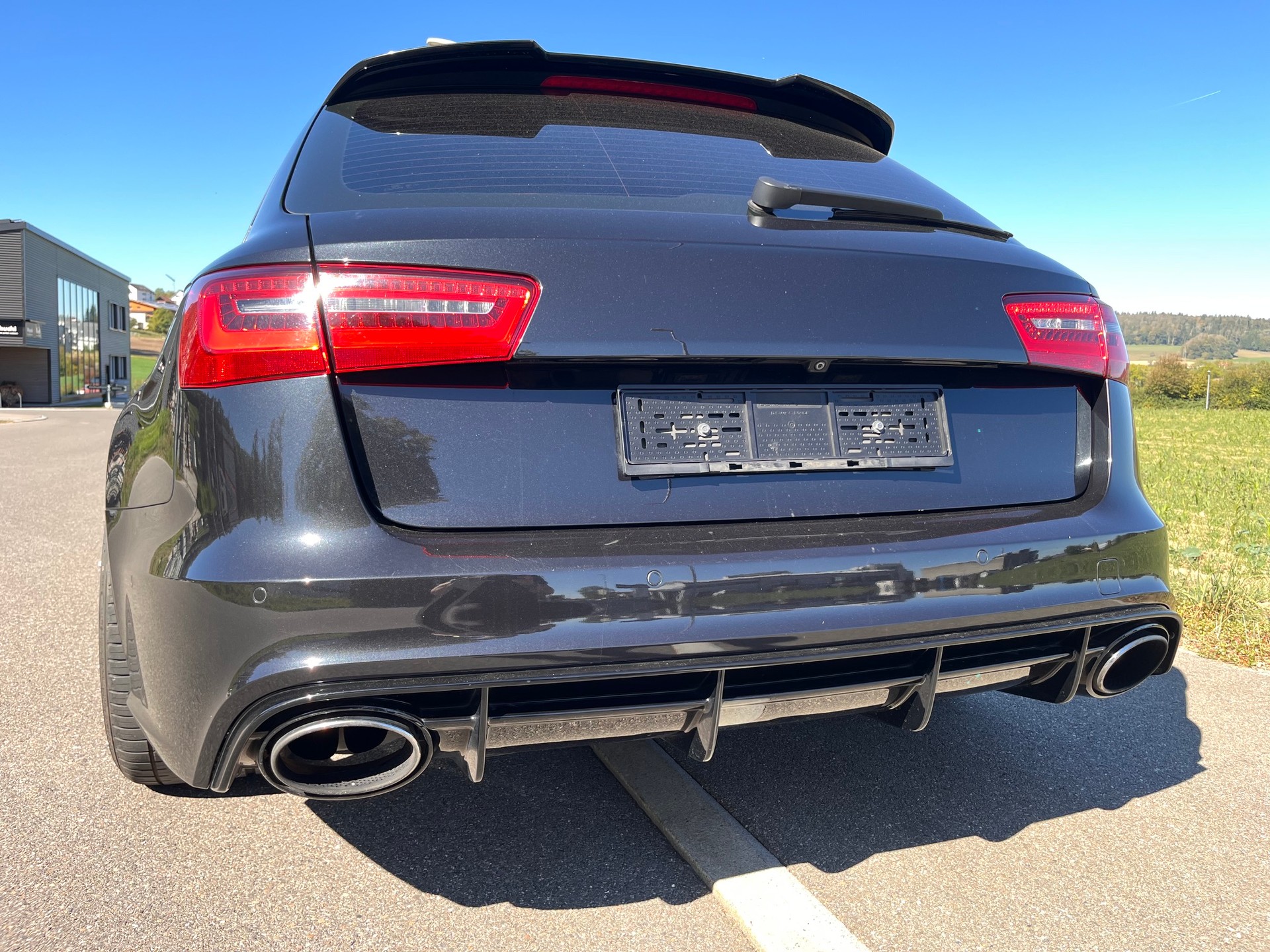 AUDI RS6 Avant 4.0 TFSI V8 quattro Tiptronic 560PS-image-4