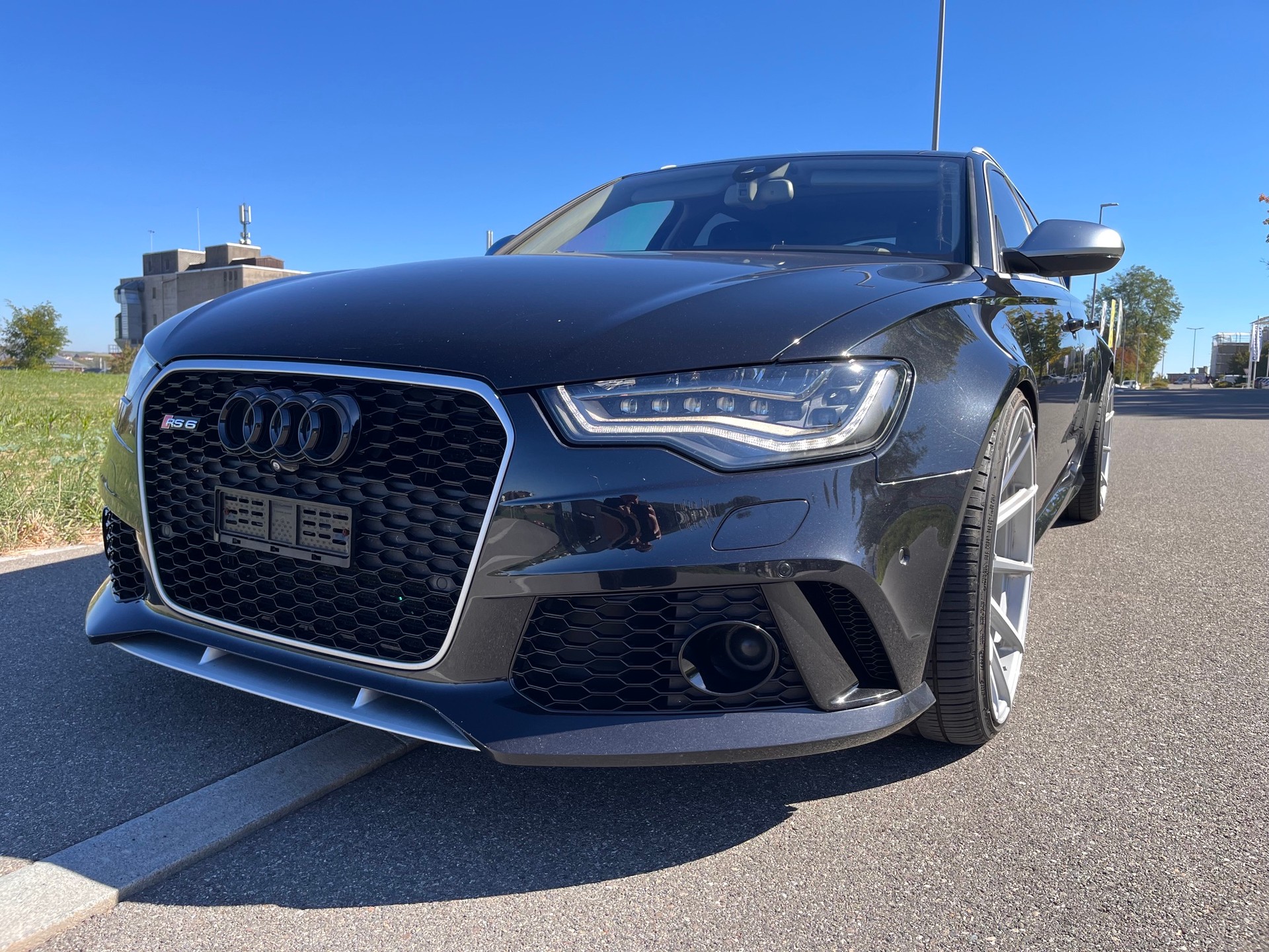 AUDI RS6 Avant 4.0 TFSI V8 quattro Tiptronic 560PS-image-2