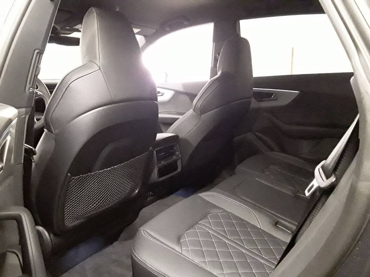 AUDI SQ8 SUV TFSI quattro tiptronic-image-5