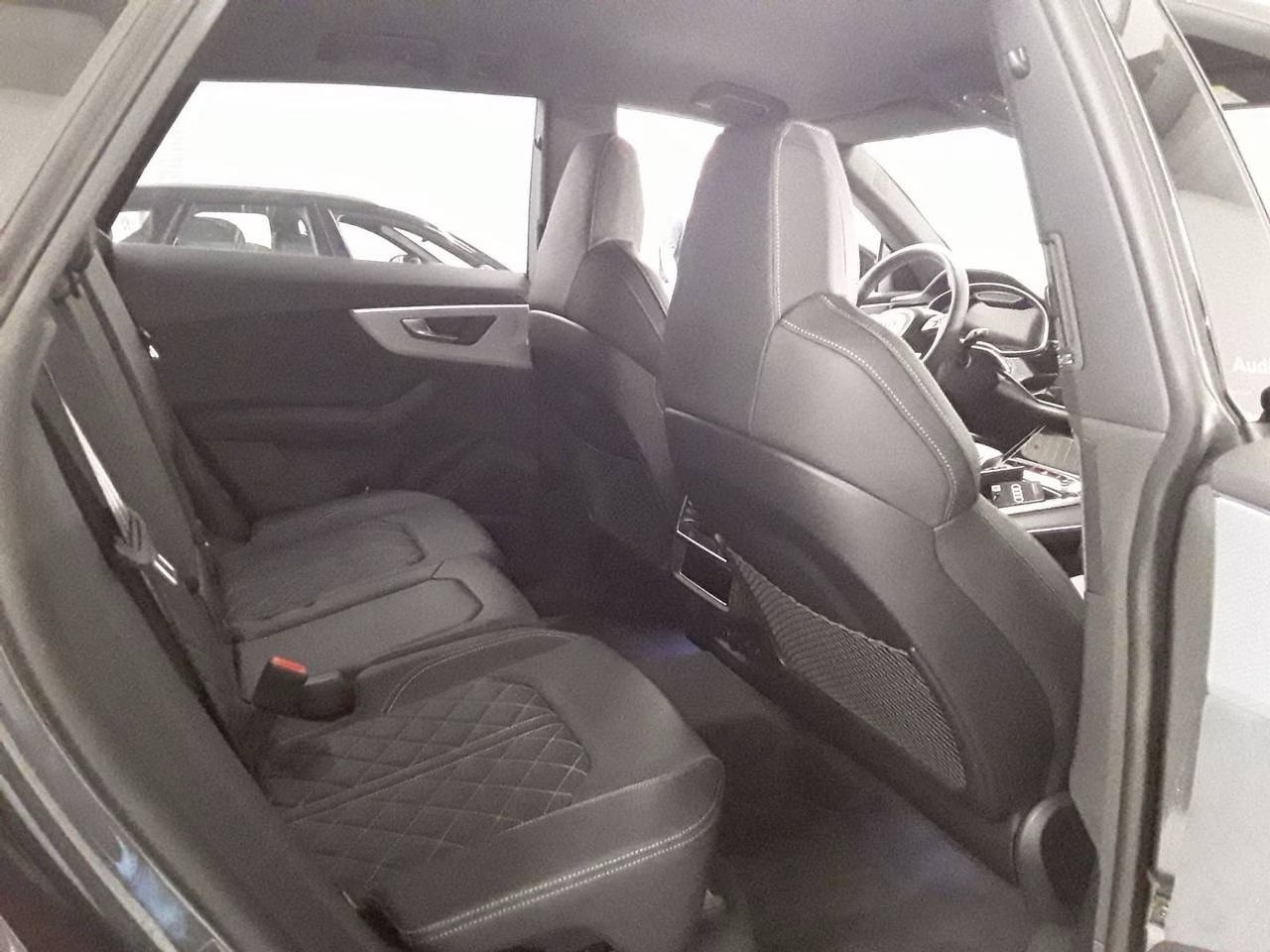 AUDI SQ8 SUV TFSI quattro tiptronic-image-6