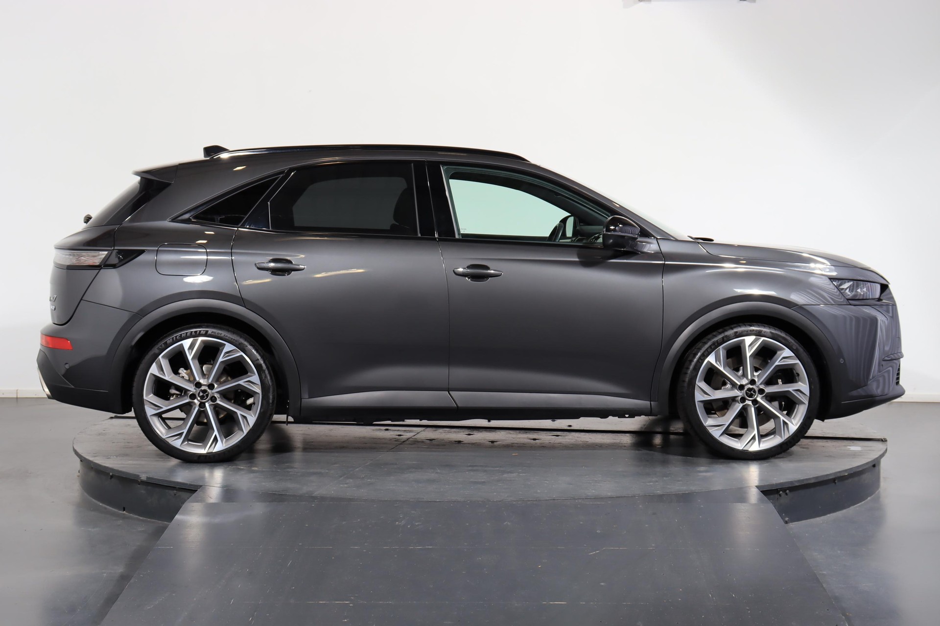 DS AUTOMOBILES Automobiles DS7 1.6 E-Tense Opéra 4x4-image-1