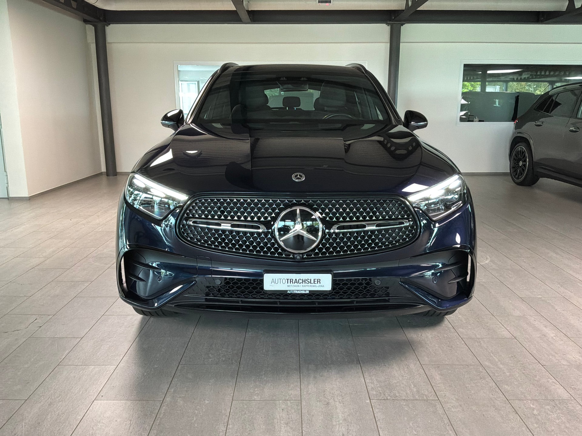 MERCEDES-BENZ GLC 300 AMG Line 4Matic 9G-Tronic-image-1