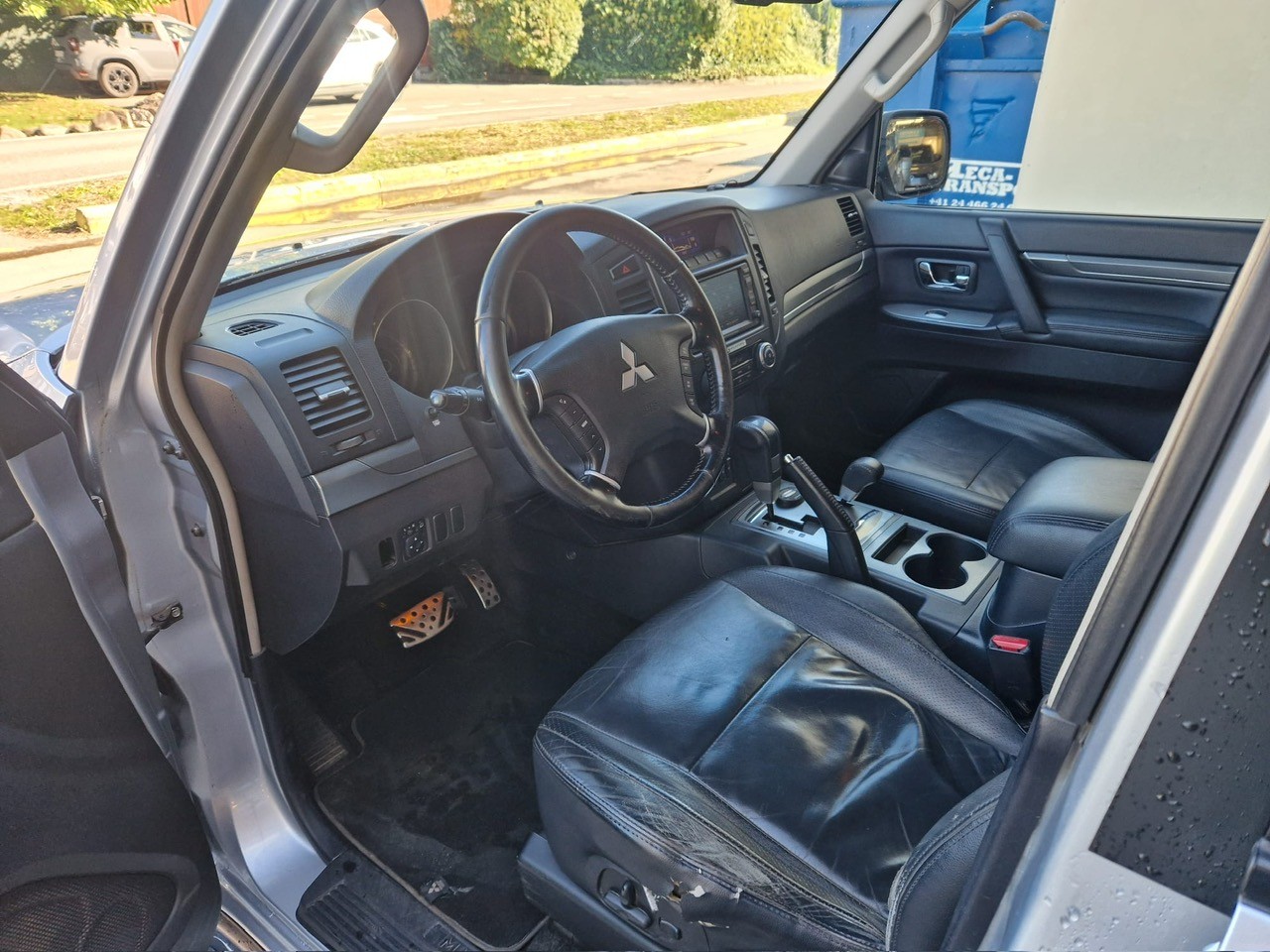 MITSUBISHI Pajero 3.2 DI-D Intense Automatic-image-7