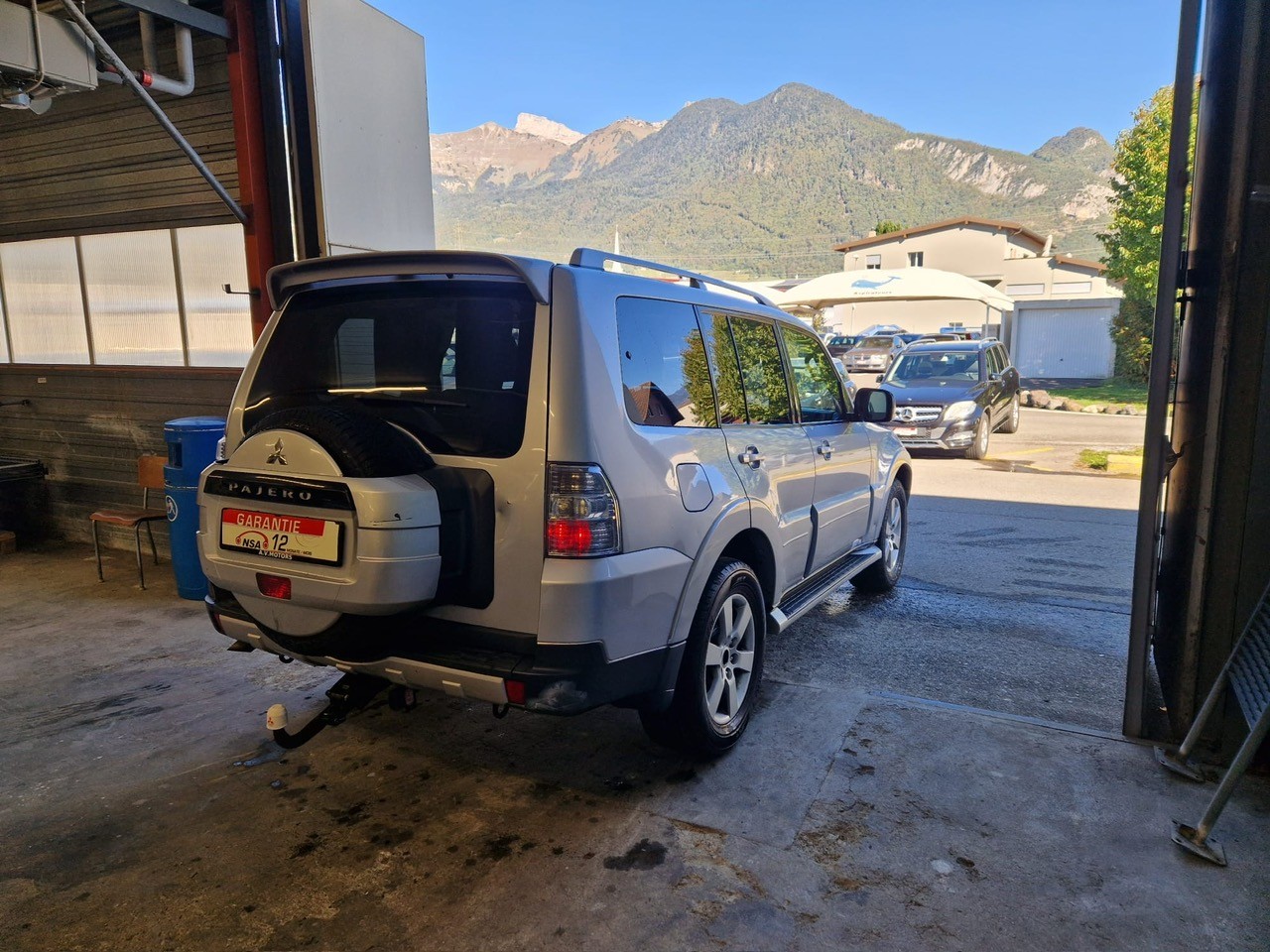 MITSUBISHI Pajero 3.2 DI-D Intense Automatic-image-4