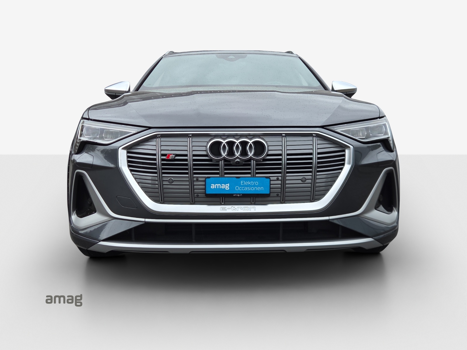 AUDI e-tron S quattro-image-6
