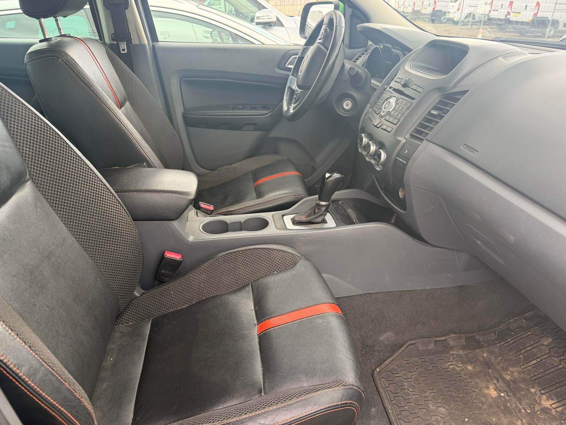 FORD Ranger Wildtrak 3.2 TDCi 4x4 A-image-4