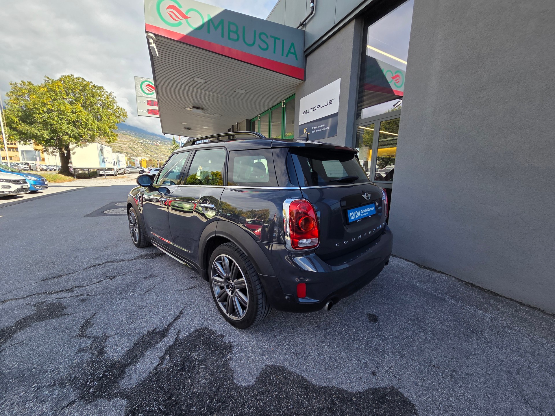 MINI Countryman Cooper S ALL4 Steptronic-image-1