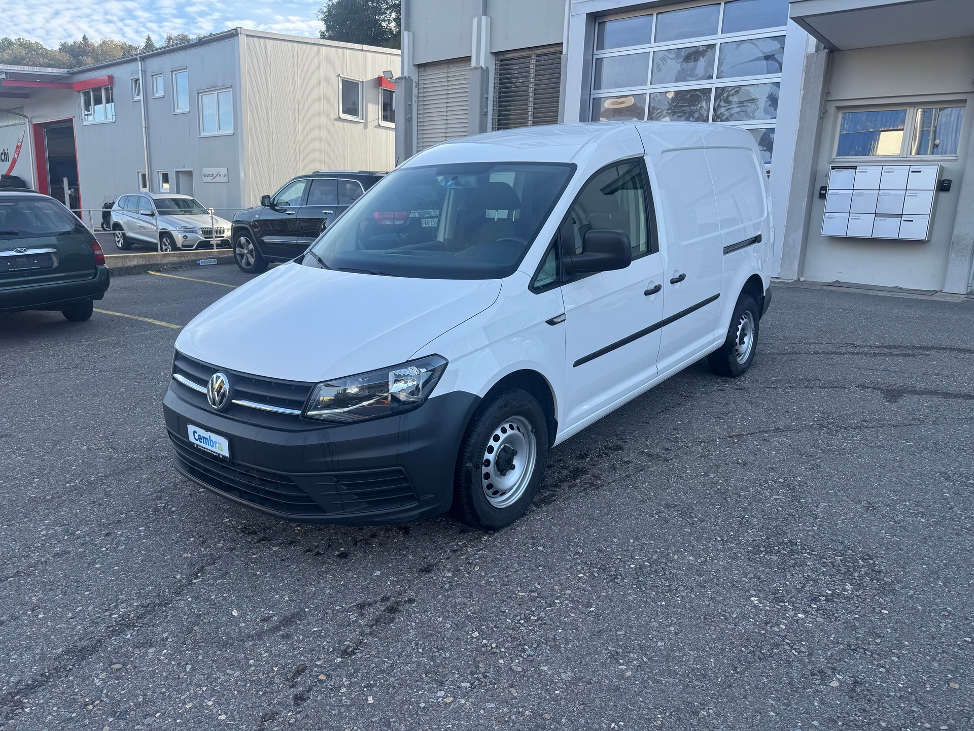 VW Caddy Maxi 2.0TDI Entry BlueMotion Technology-image-0