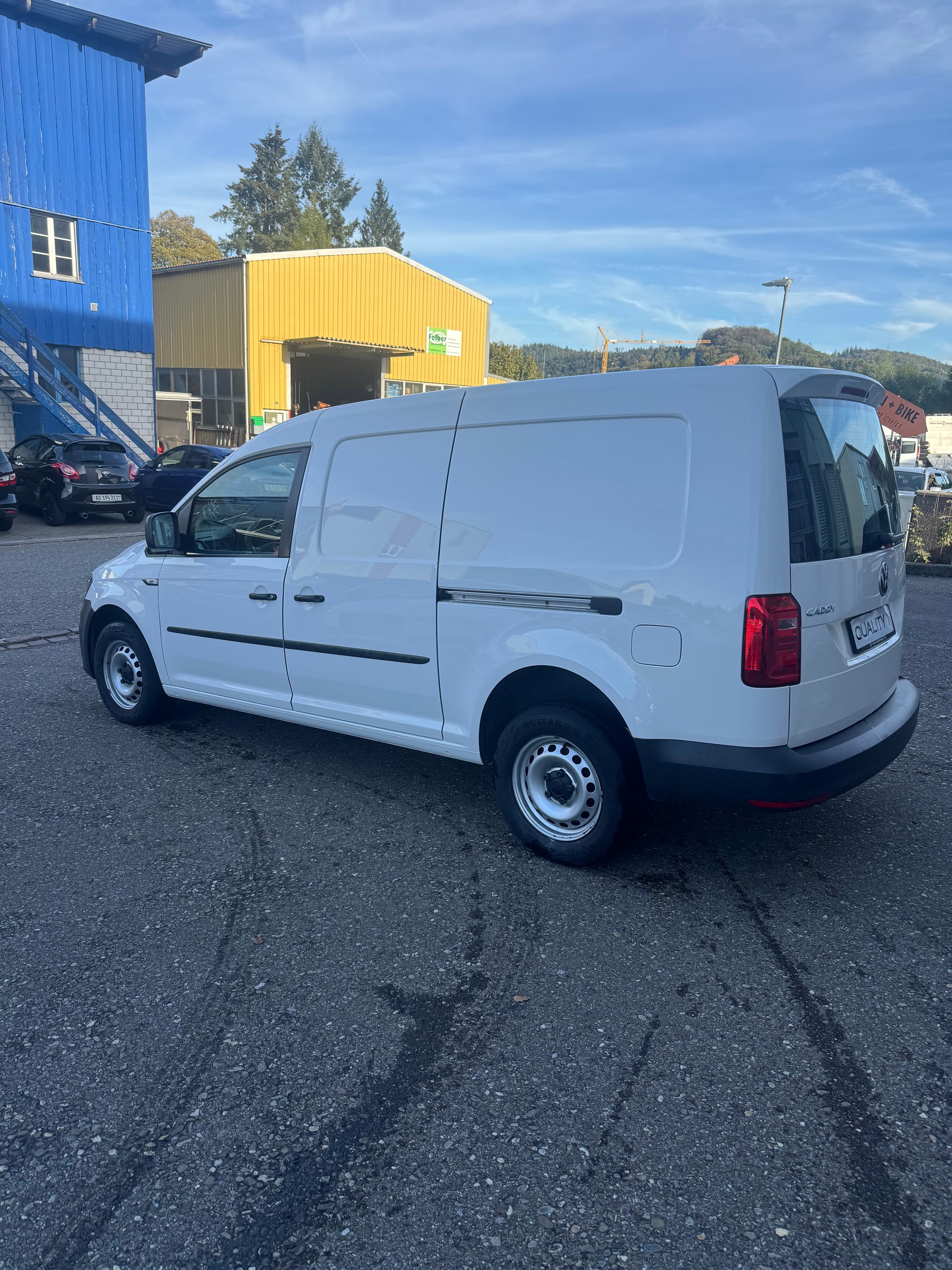 VW Caddy Maxi 2.0TDI Entry BlueMotion Technology-image-5
