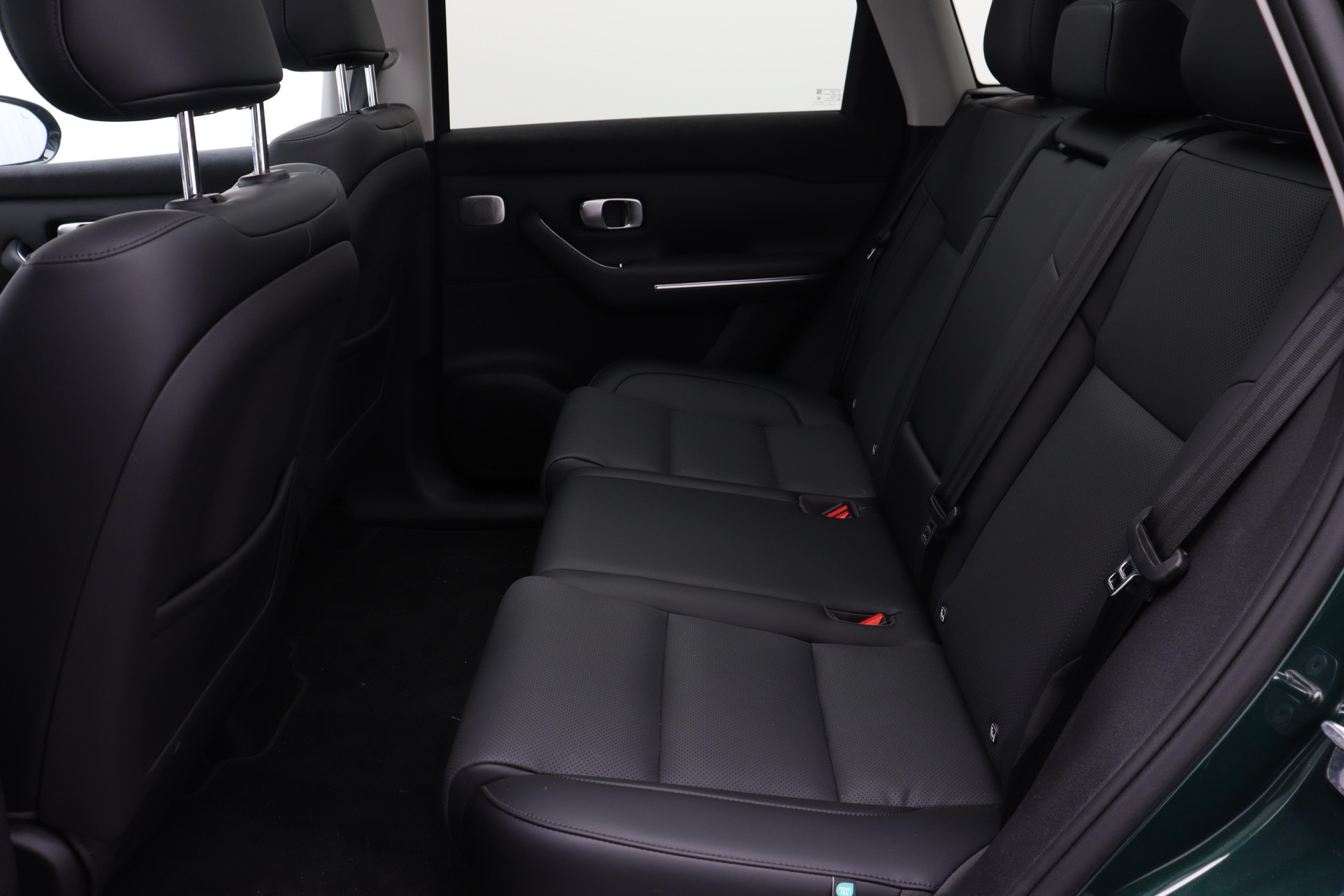 LEAPMOTOR C10 EV AWD-image-9