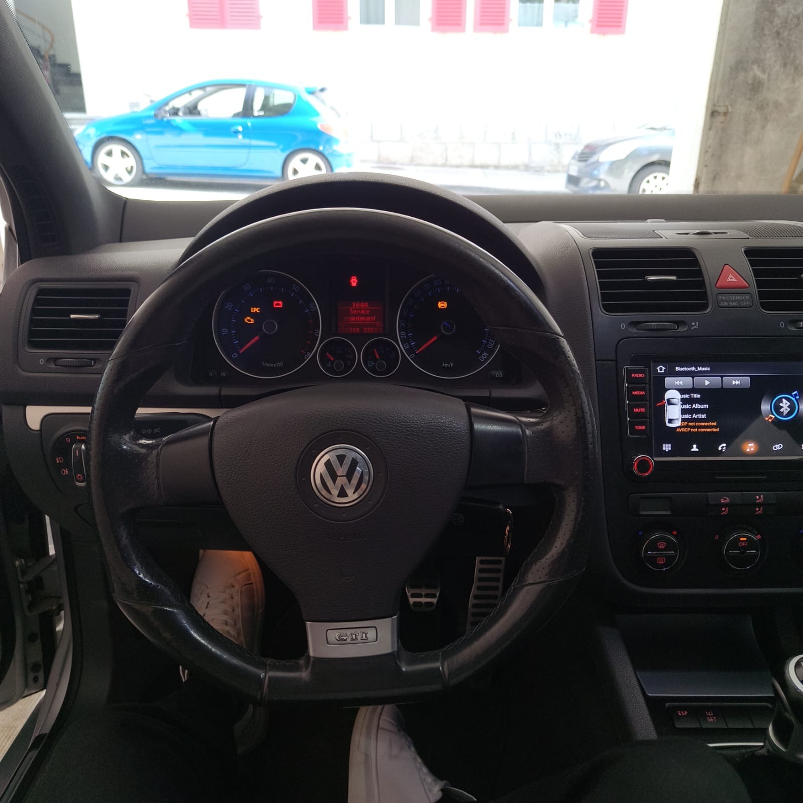 VW Golf 2.0 TFSI GTI-image-6