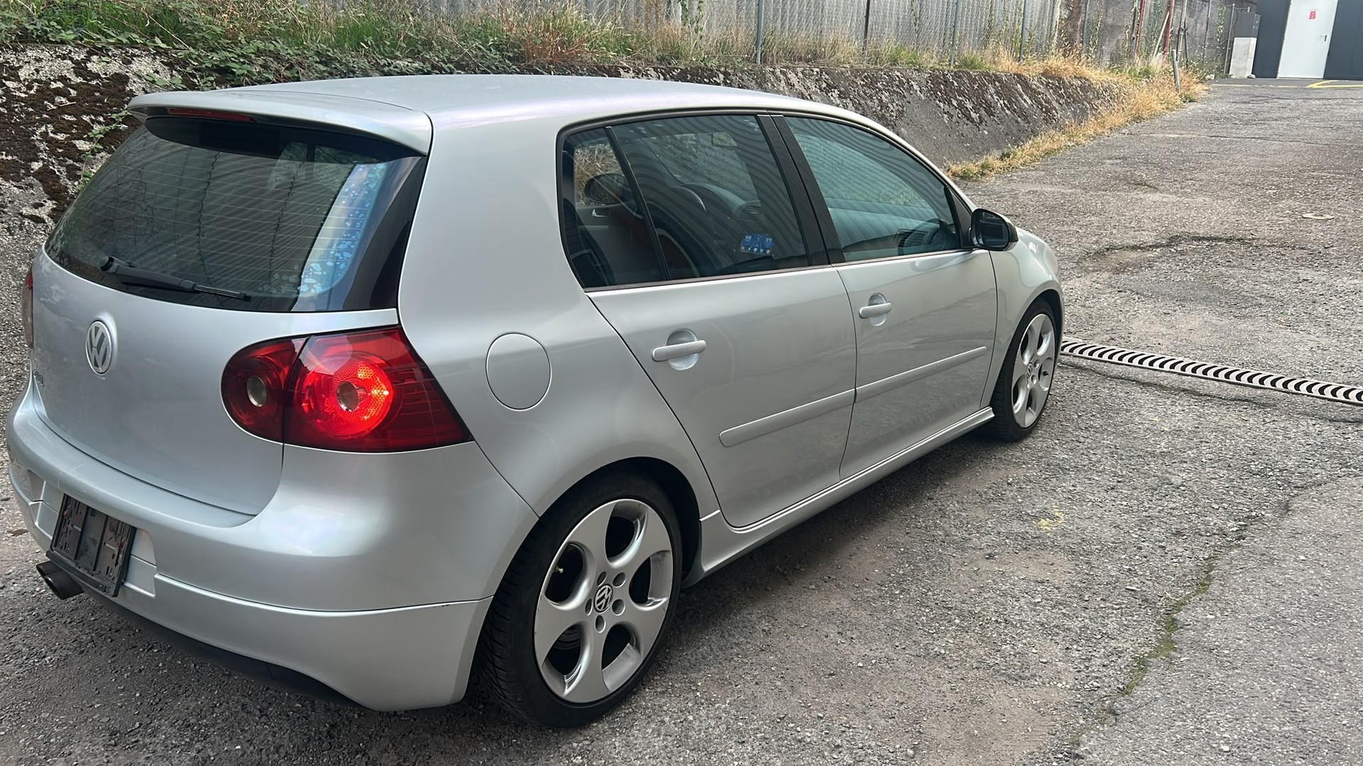 VW Golf 2.0 TFSI GTI-image-3