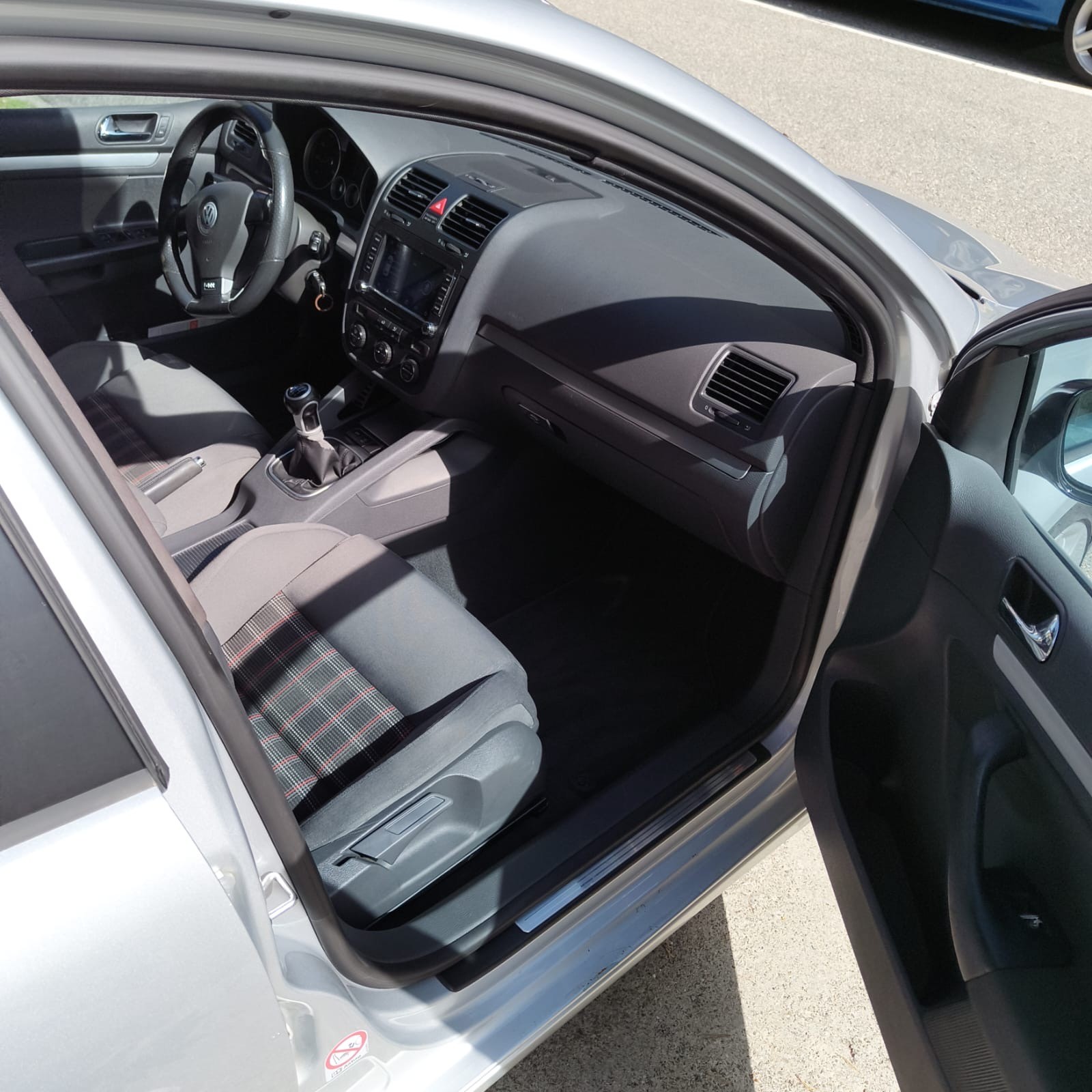 VW Golf 2.0 TFSI GTI-image-7