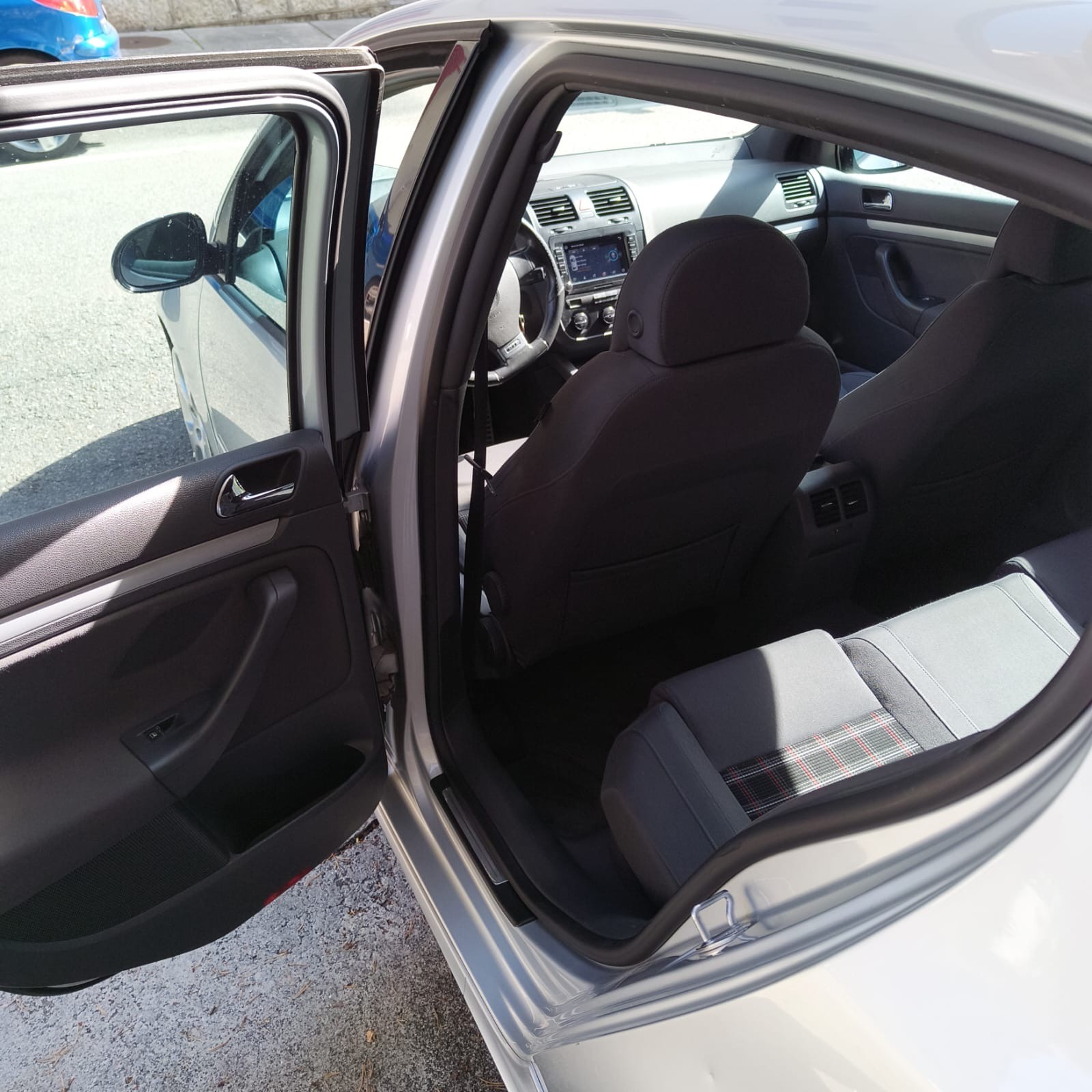 VW Golf 2.0 TFSI GTI-image-8