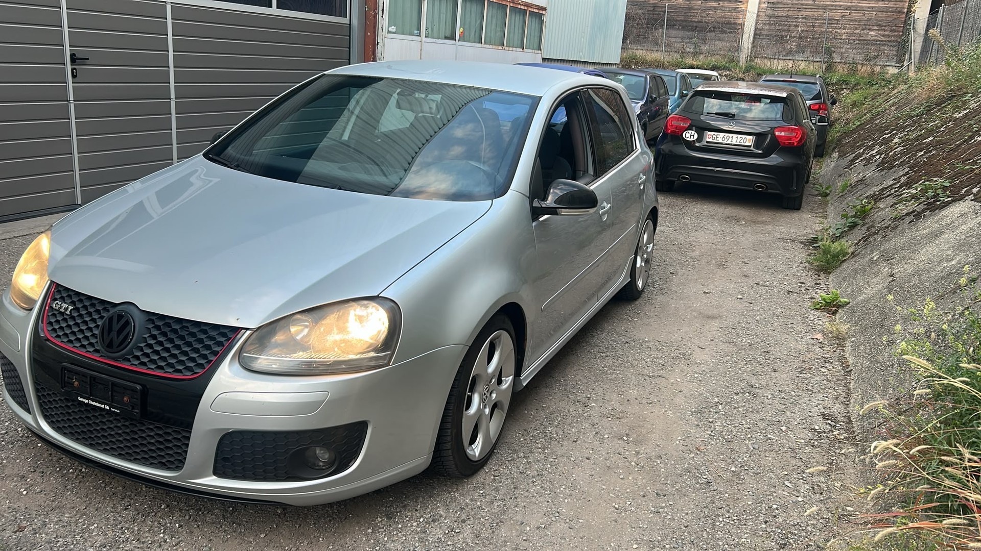 VW Golf 2.0 TFSI GTI-image-1