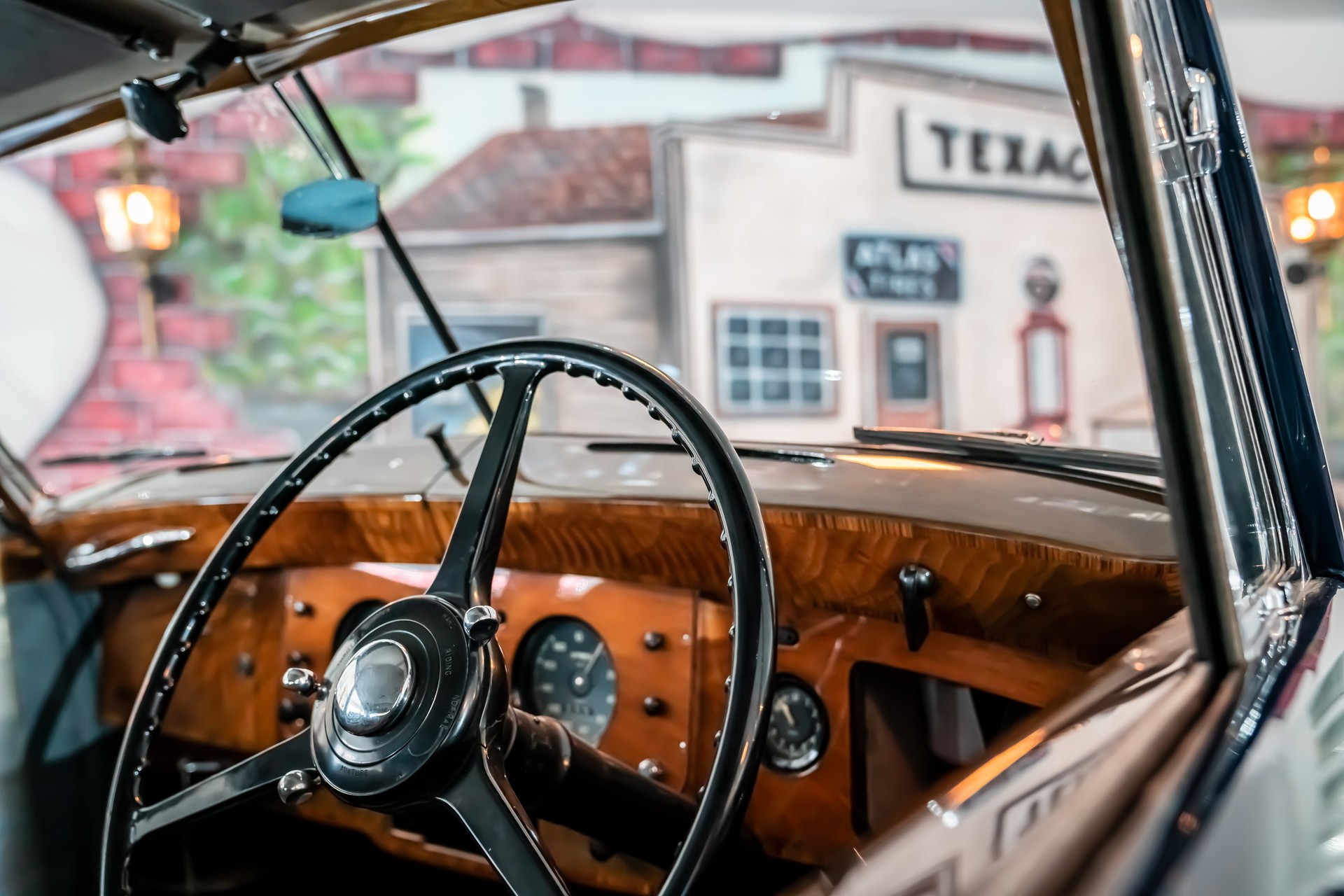 BENTLEY 1952 Bentley MK VI HJ Mulliner Lightweight-image-14