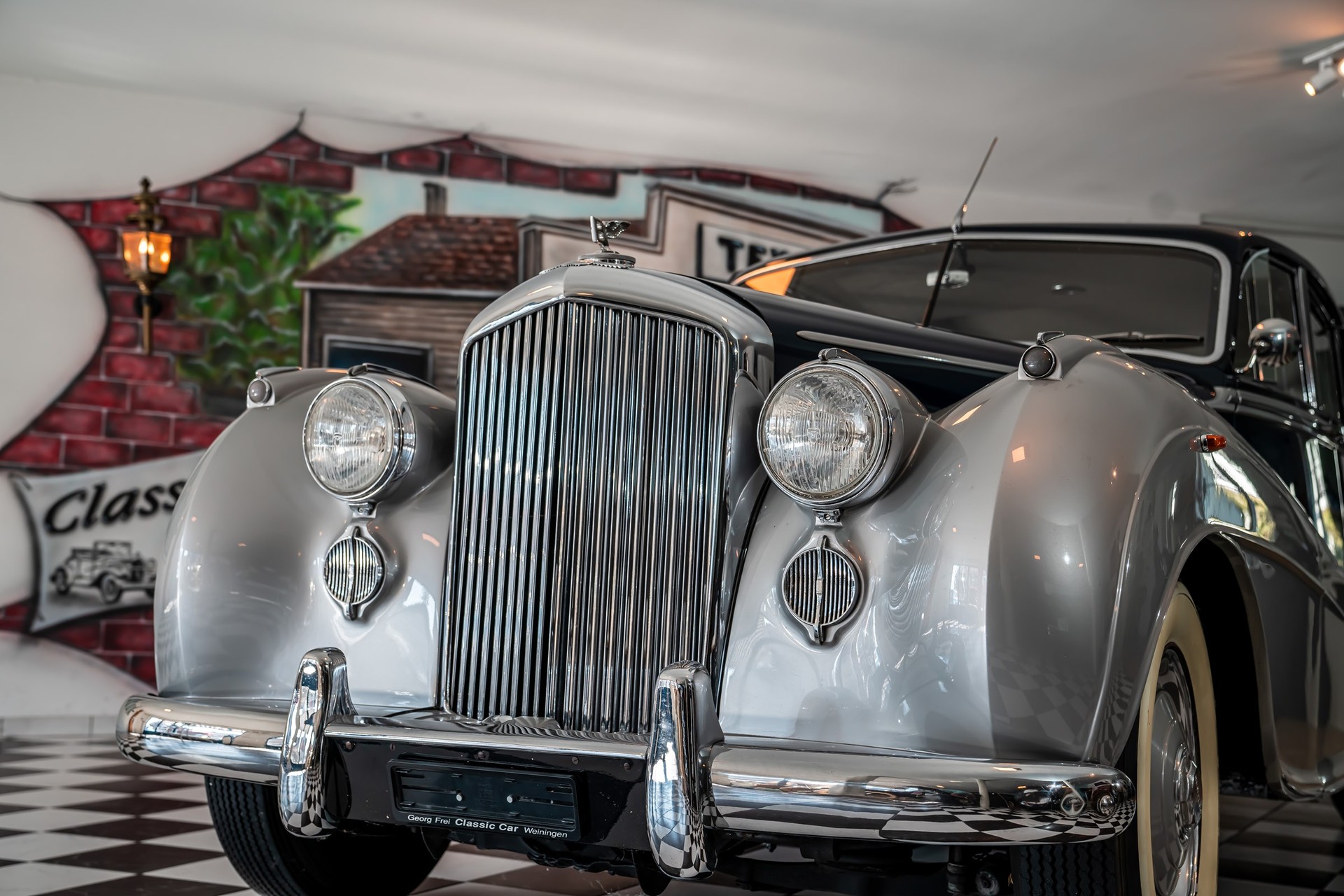 BENTLEY 1952 Bentley MK VI HJ Mulliner Lightweight-image-1