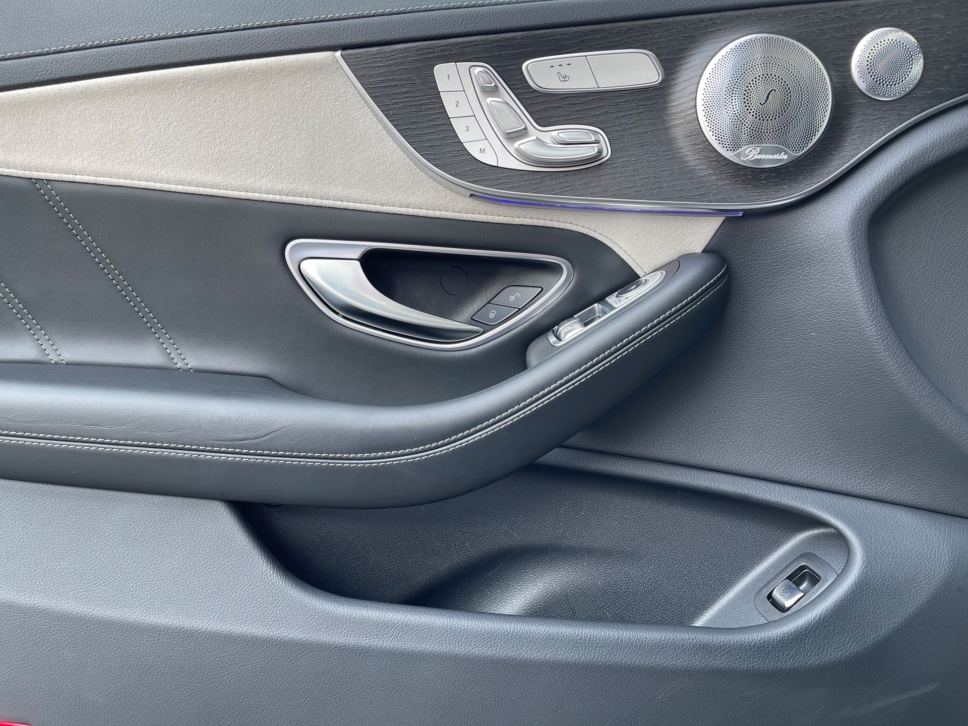 MERCEDES-BENZ C 63 S AMG 9G-tronic-image-14