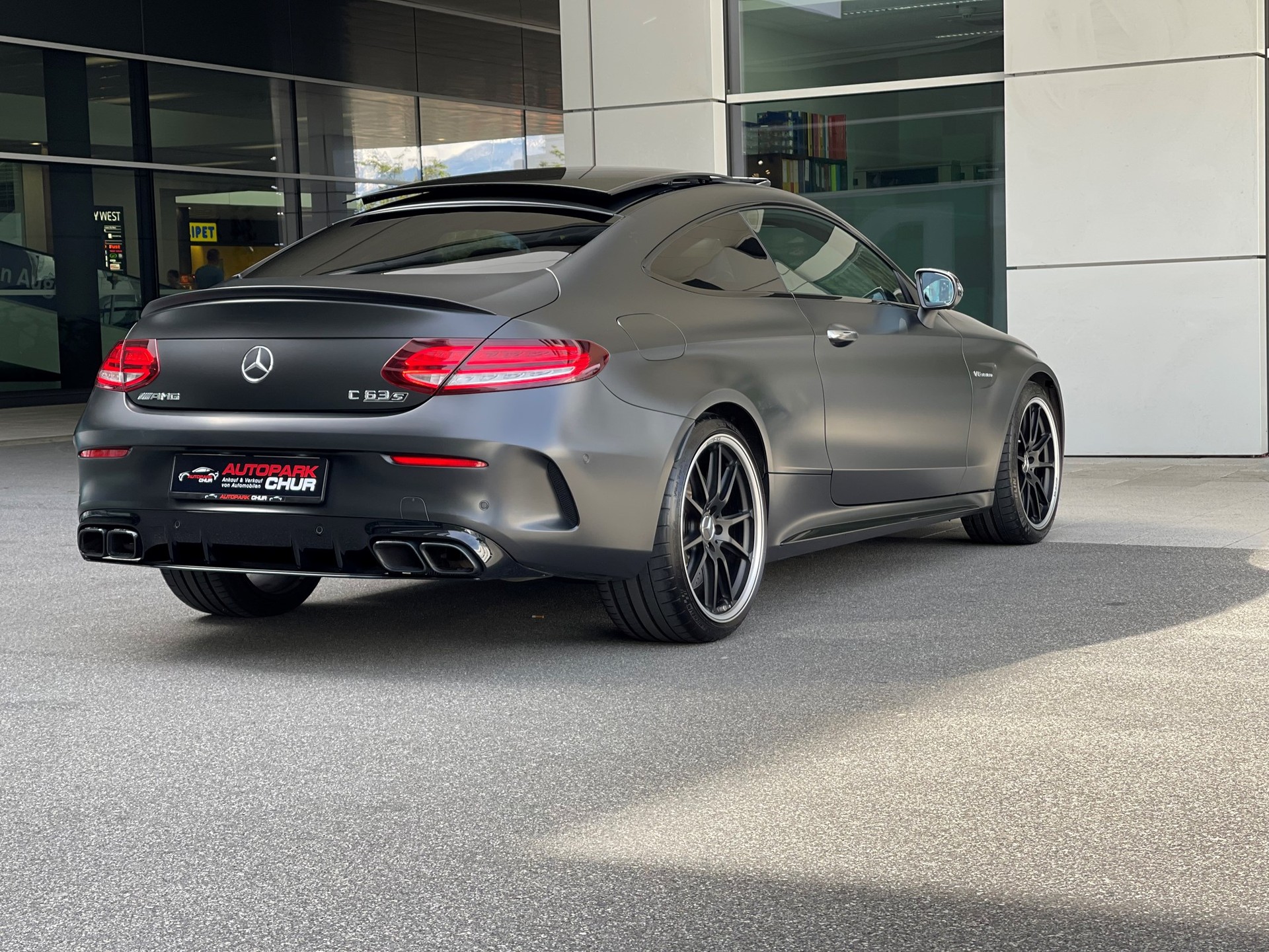 MERCEDES-BENZ C 63 S AMG 9G-tronic-image-4