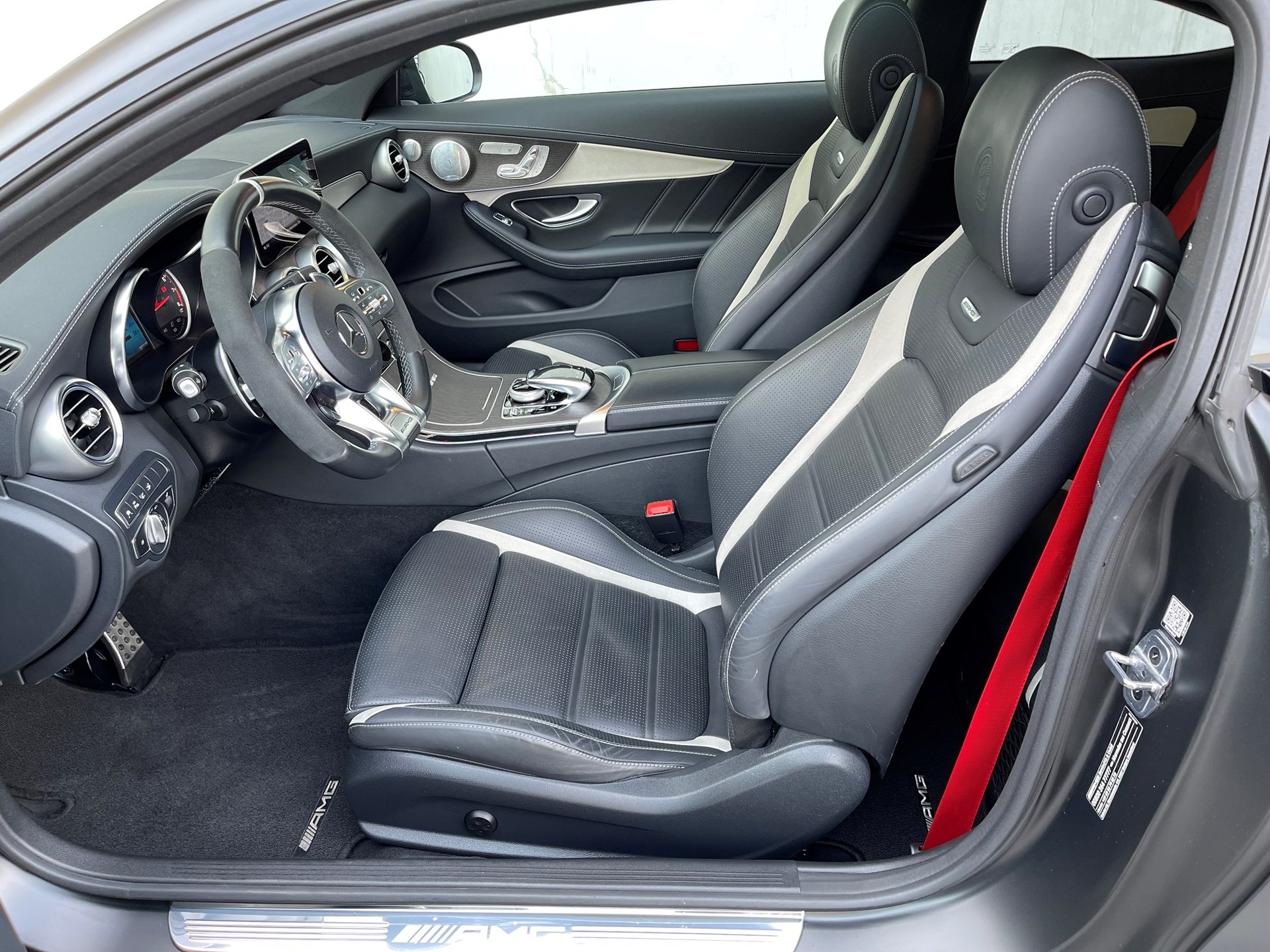 MERCEDES-BENZ C 63 S AMG 9G-tronic-image-8