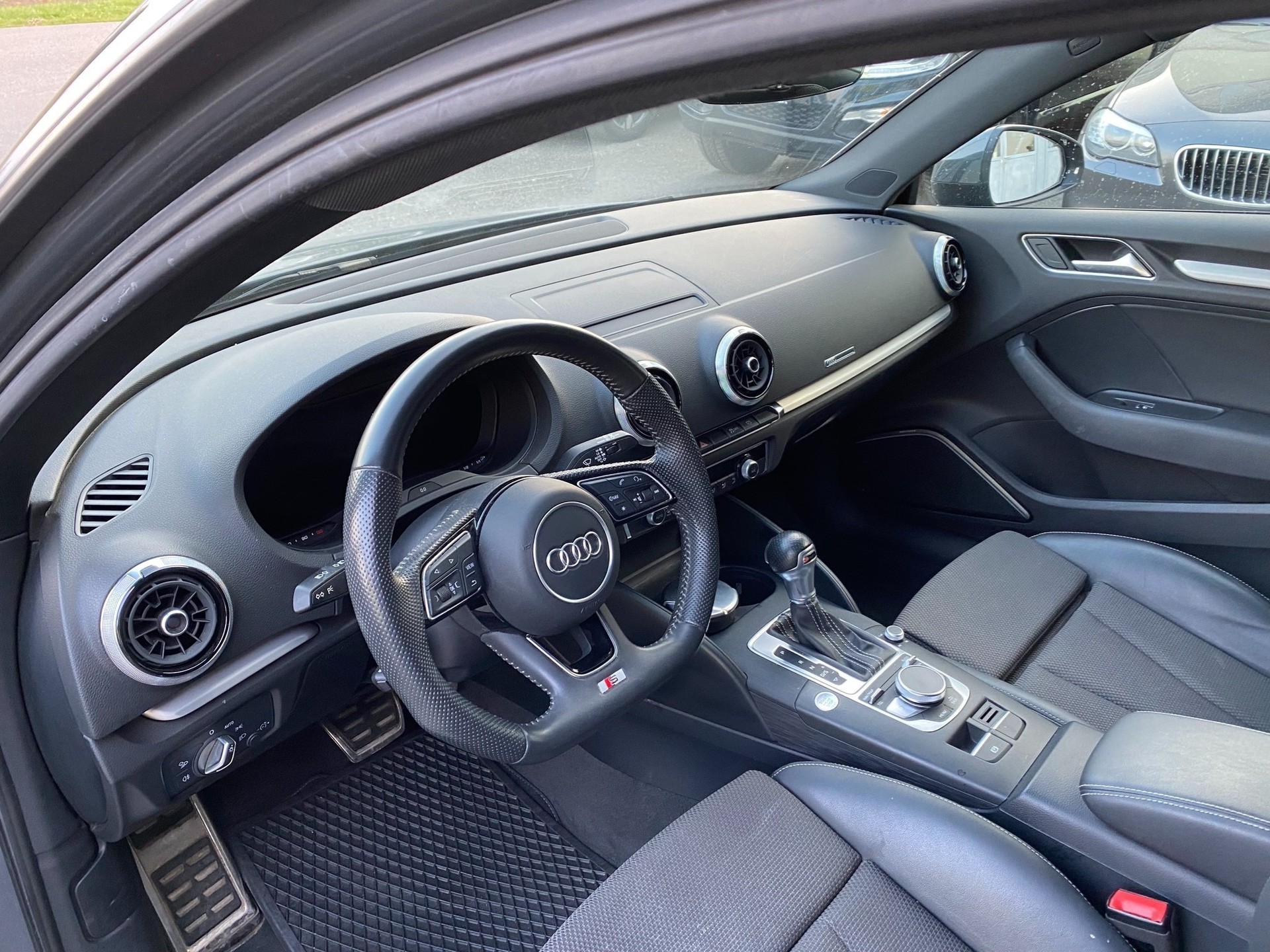 AUDI A3 Sportback 30 TDI Sport S-tronic-image-12