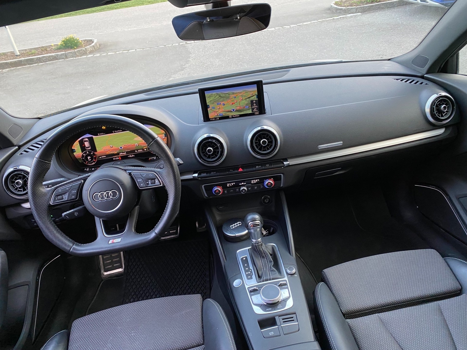 AUDI A3 Sportback 30 TDI Sport S-tronic-image-5