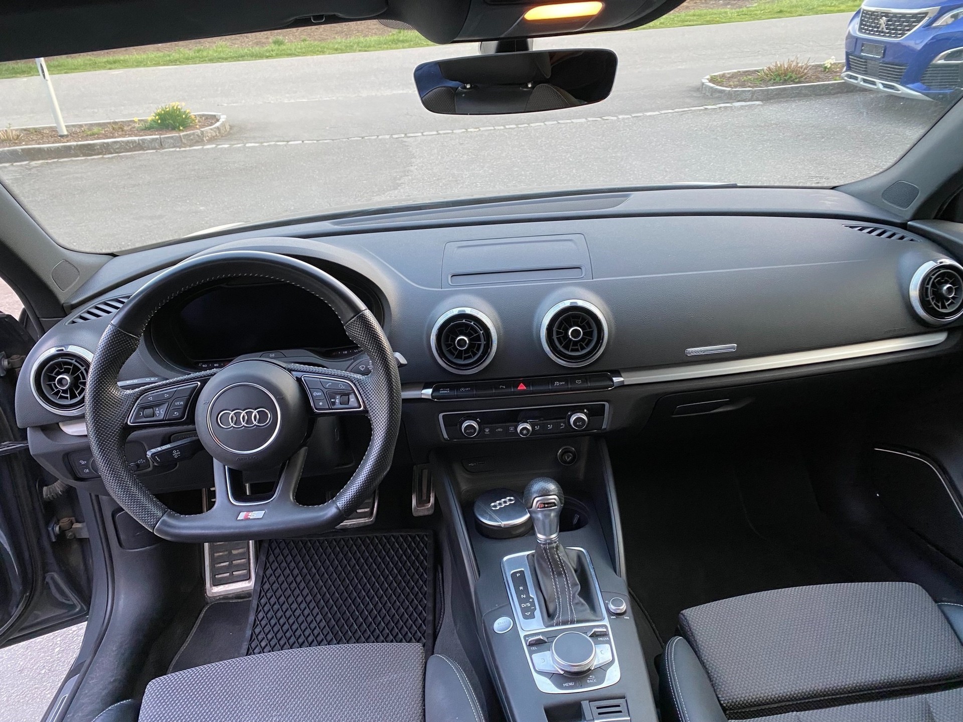 AUDI A3 Sportback 30 TDI Sport S-tronic-image-8