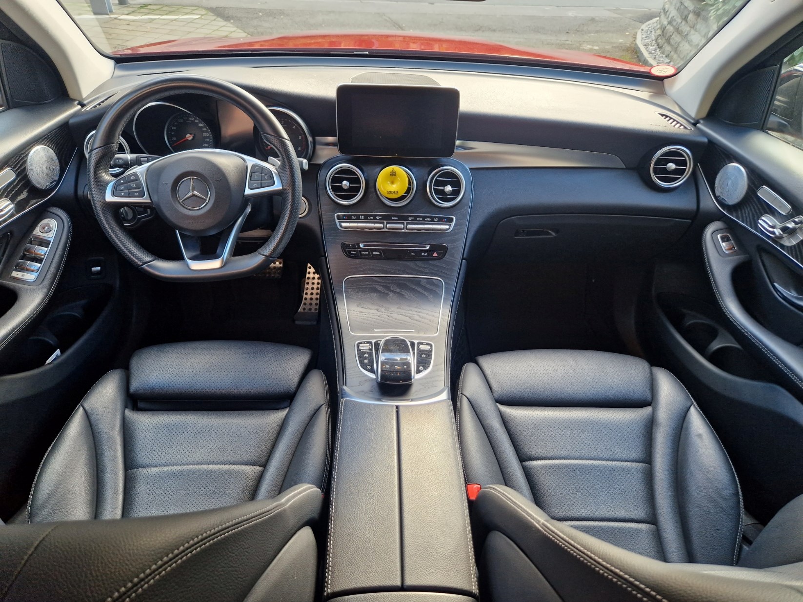 MERCEDES-BENZ GLC 250 d AMG Line 4Matic 9G-Tronic-image-2