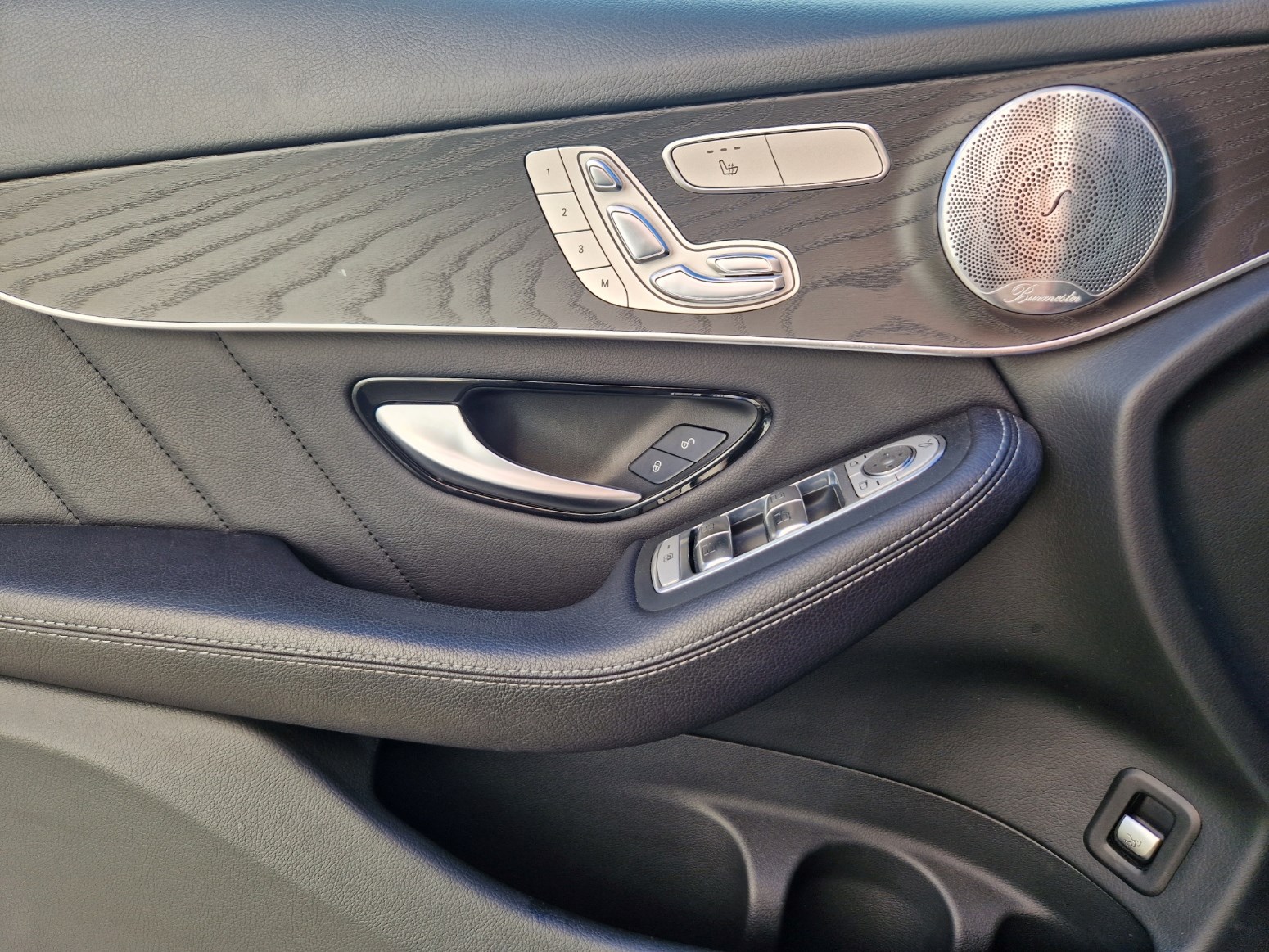 MERCEDES-BENZ GLC 250 d AMG Line 4Matic 9G-Tronic-image-3