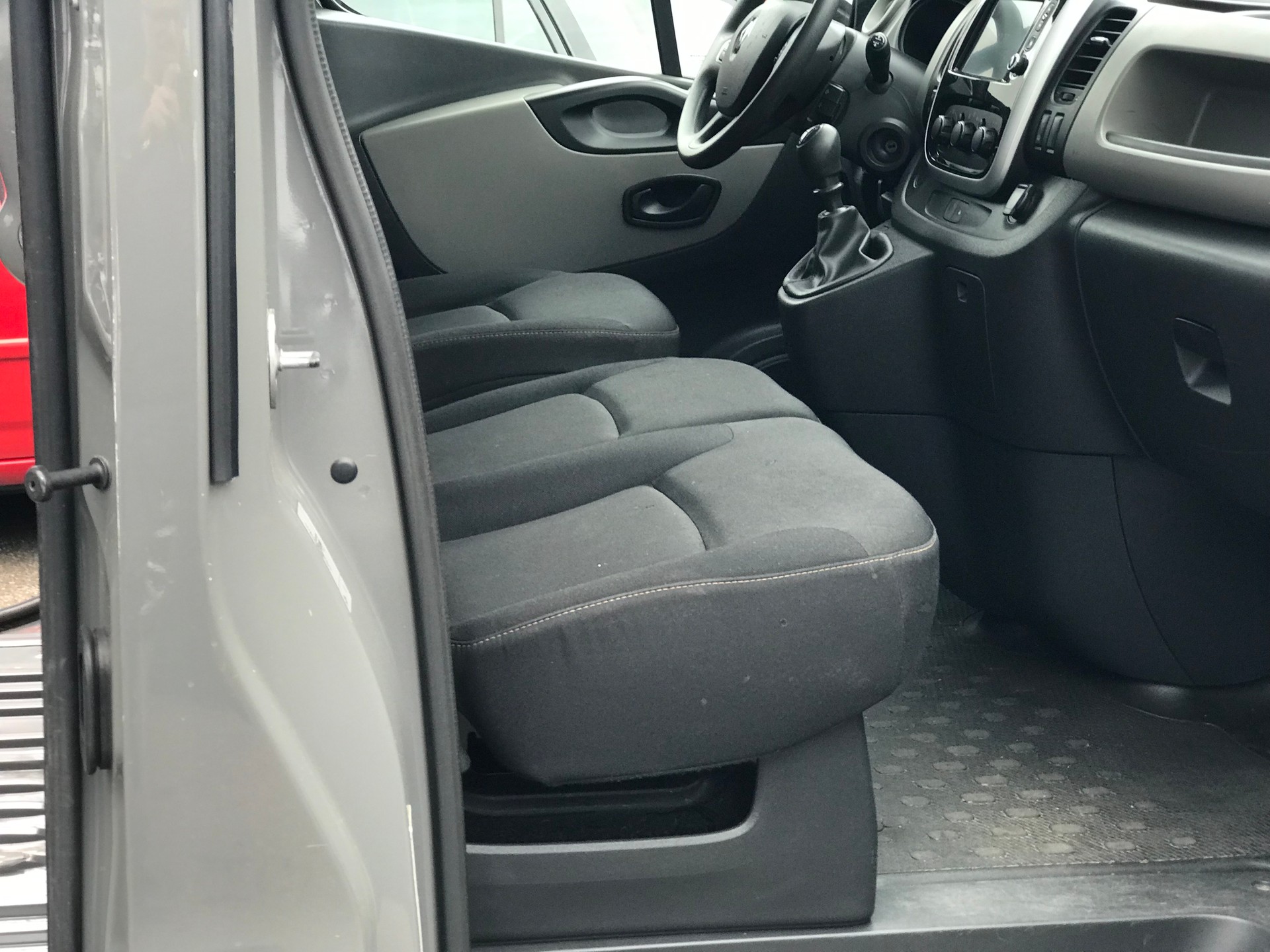 RENAULT Trafic 1.6 ENERGY TwinT. dCi145 2.9t Busin. L2H1-image-14