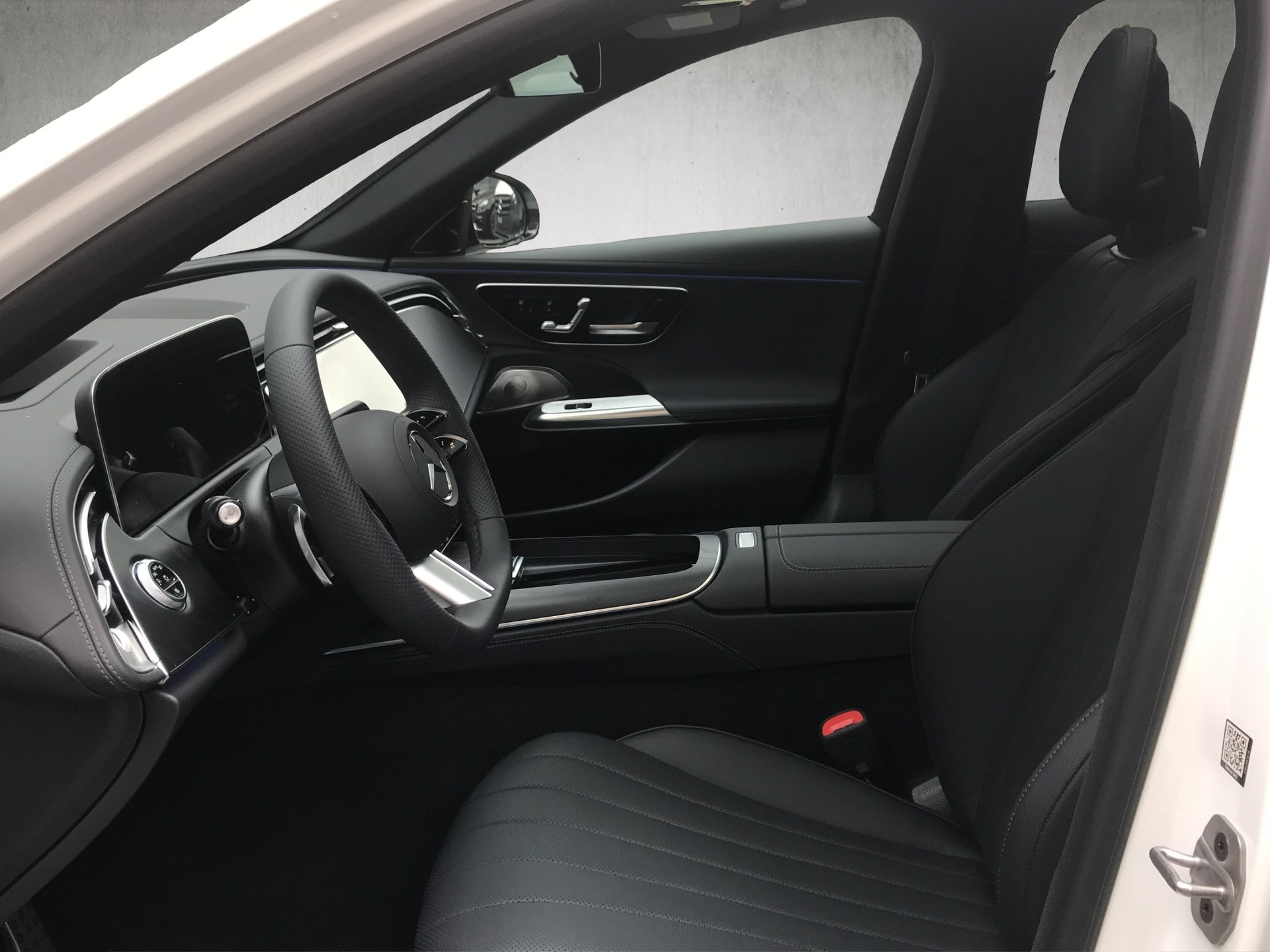 MERCEDES-BENZ E 220 d T 4Matic 9G-Tronic-image-8