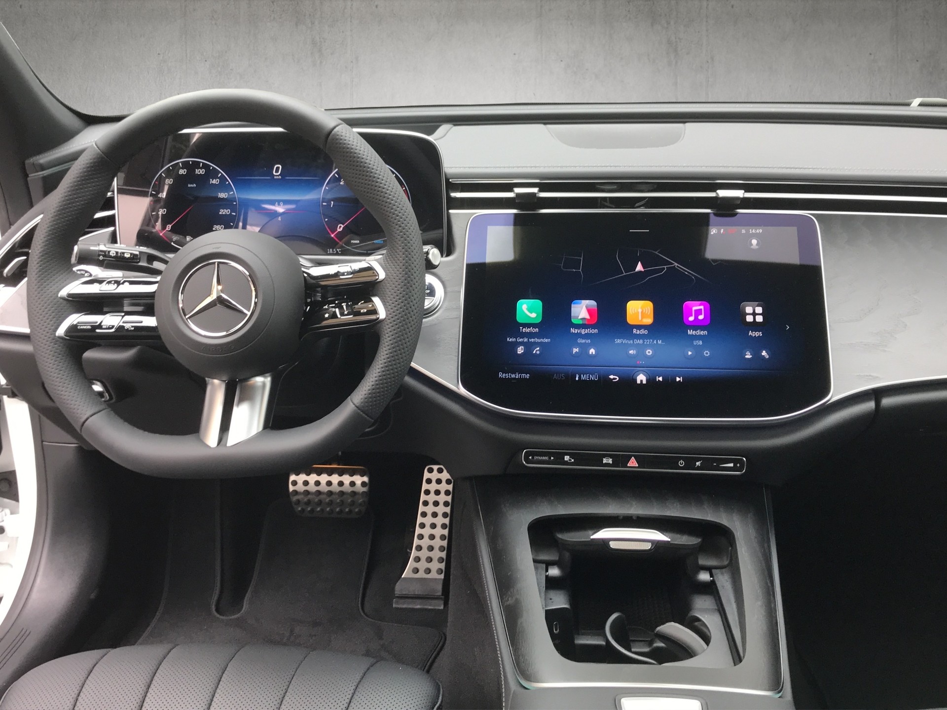 MERCEDES-BENZ E 220 d T 4Matic 9G-Tronic-image-9