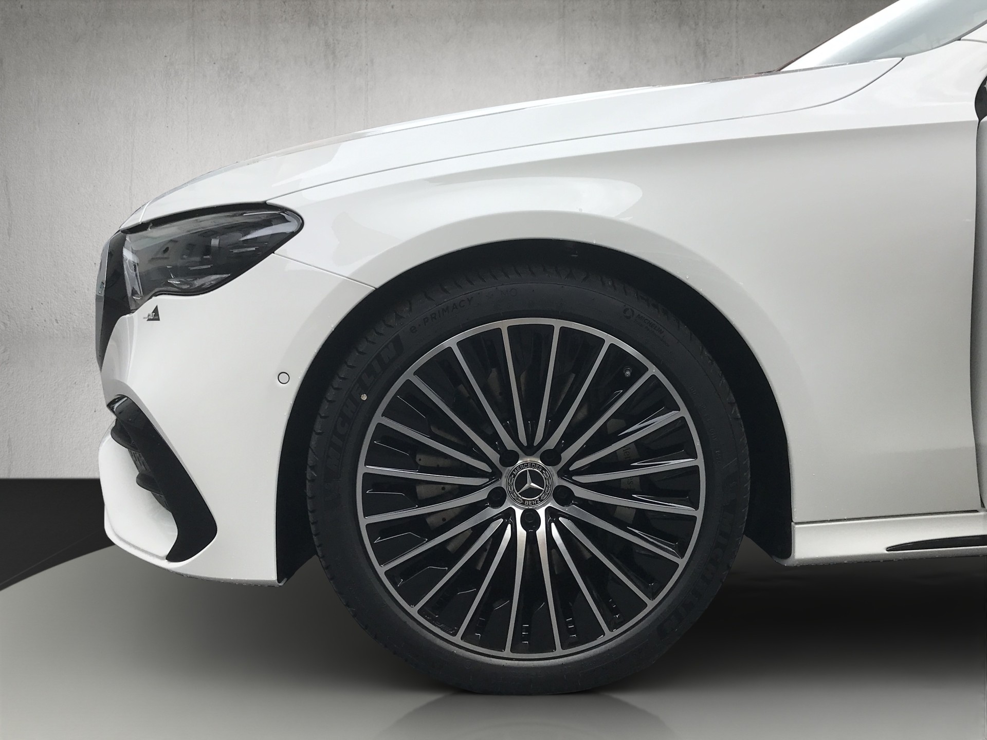 MERCEDES-BENZ E 220 d T 4Matic 9G-Tronic-image-13