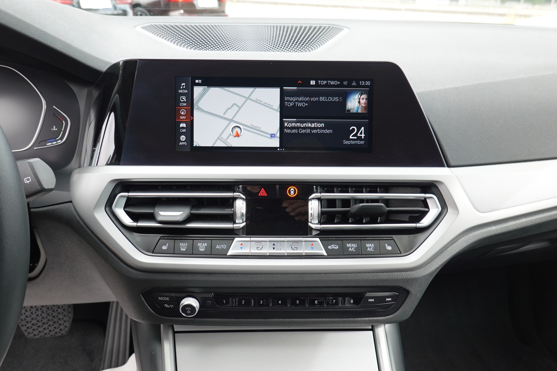 BMW 330i - TOURING - XDRIVE - "ADVANTAGE" - STEPTRONIC - 258 PS-image-11