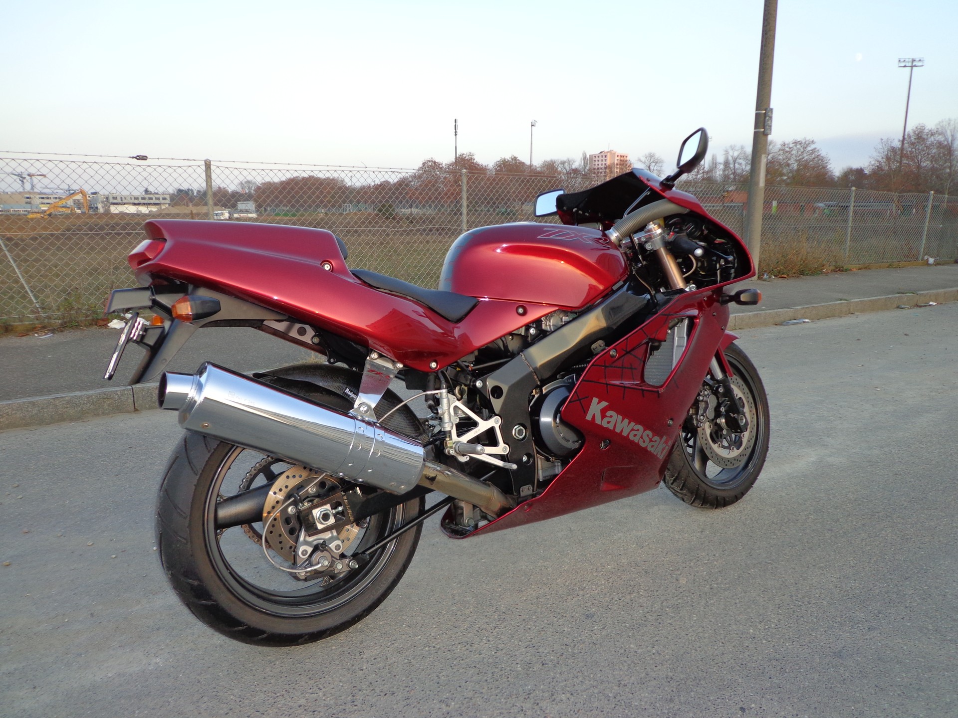 KAWASAKI ZXR-750 USD-image-5