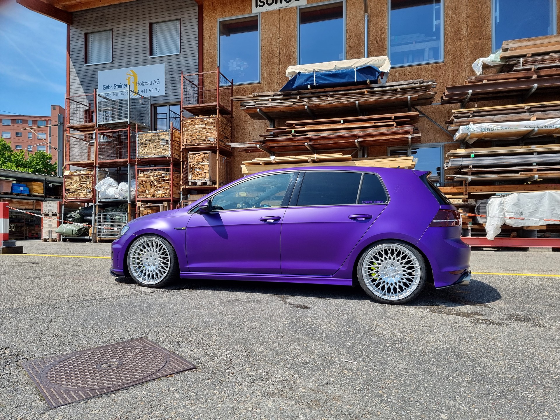 VW Golf 2.0 TSI R 4Motion DSG-image-1